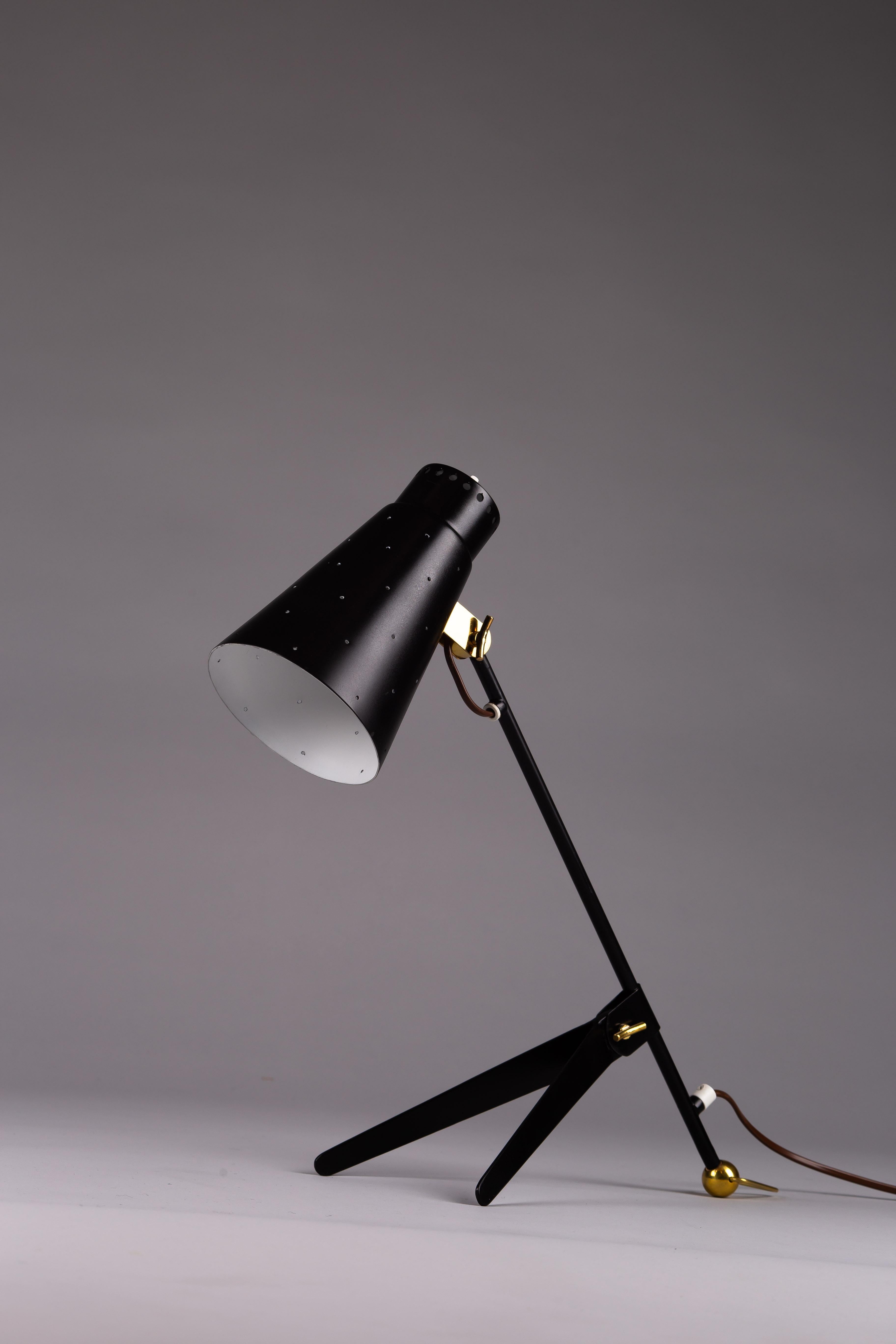 20ième siècle Lampe de table/applique finlandaise EV70 des années 1950 pour Itsu Oy en vente