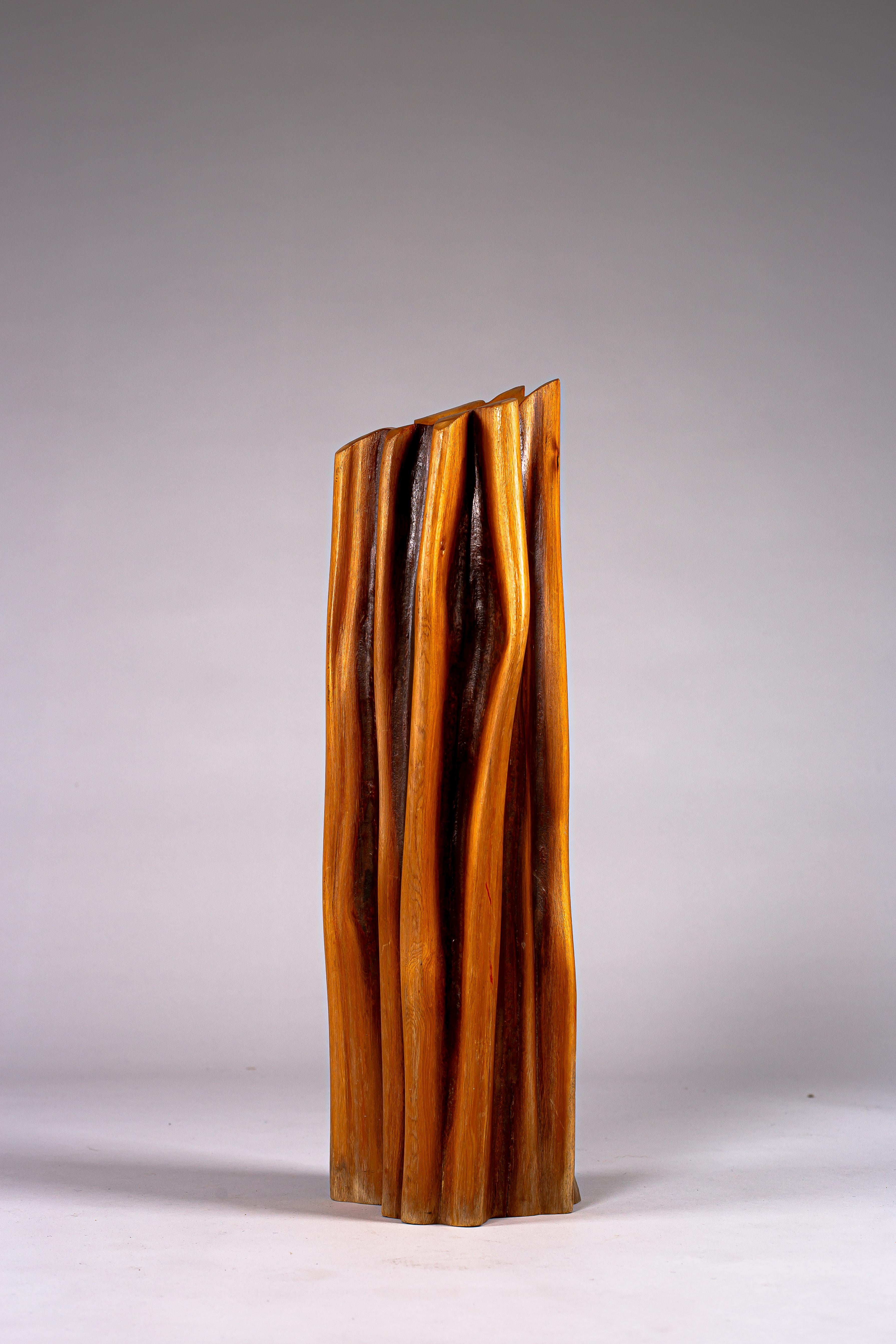 Finlandese Grande vaso scultoreo in legno finlandese degli anni Settanta in vendita
