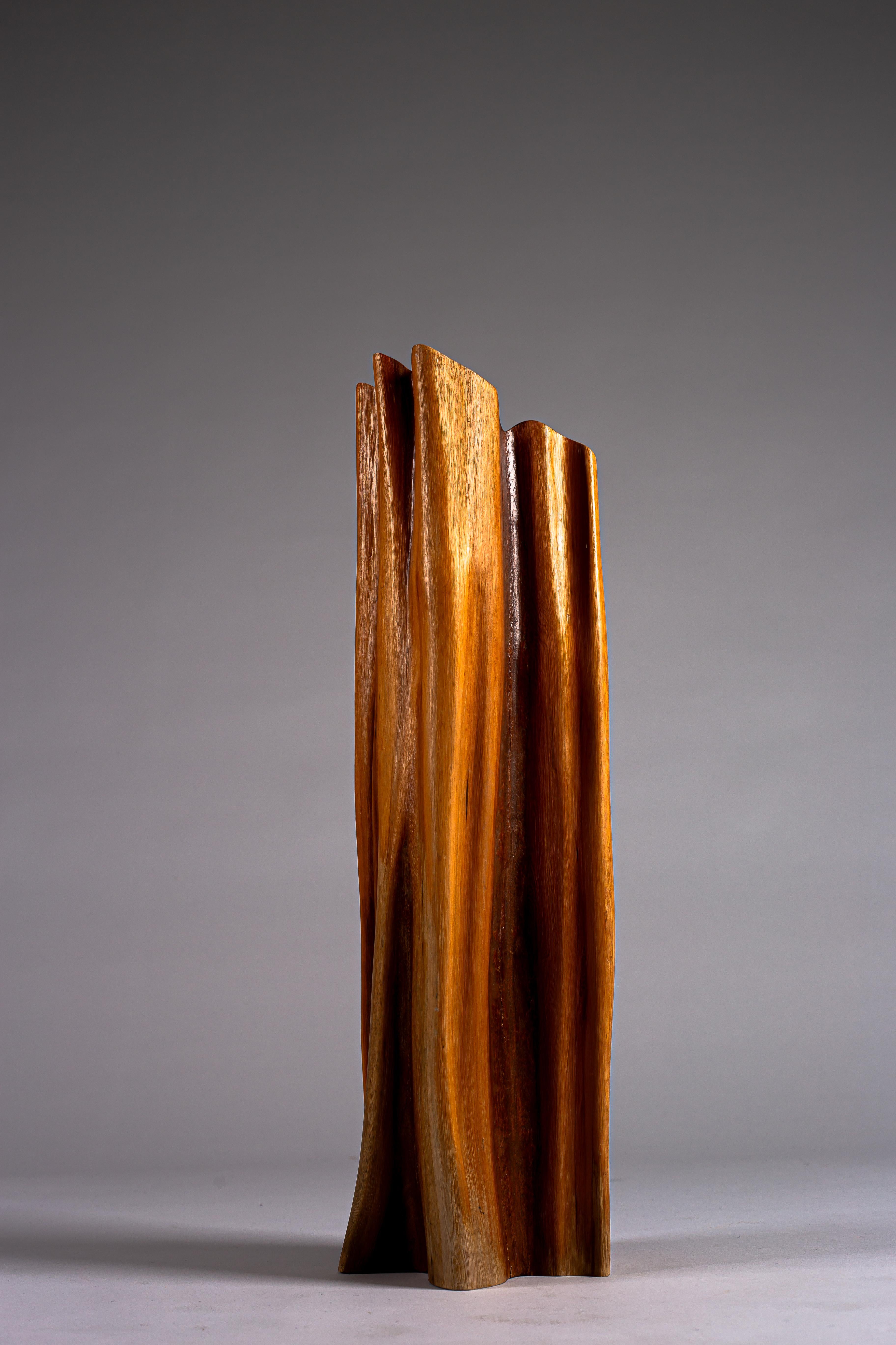 Grande vaso scultoreo in legno finlandese degli anni Settanta In condizioni buone in vendita a Turku, Varsinais-Suomi
