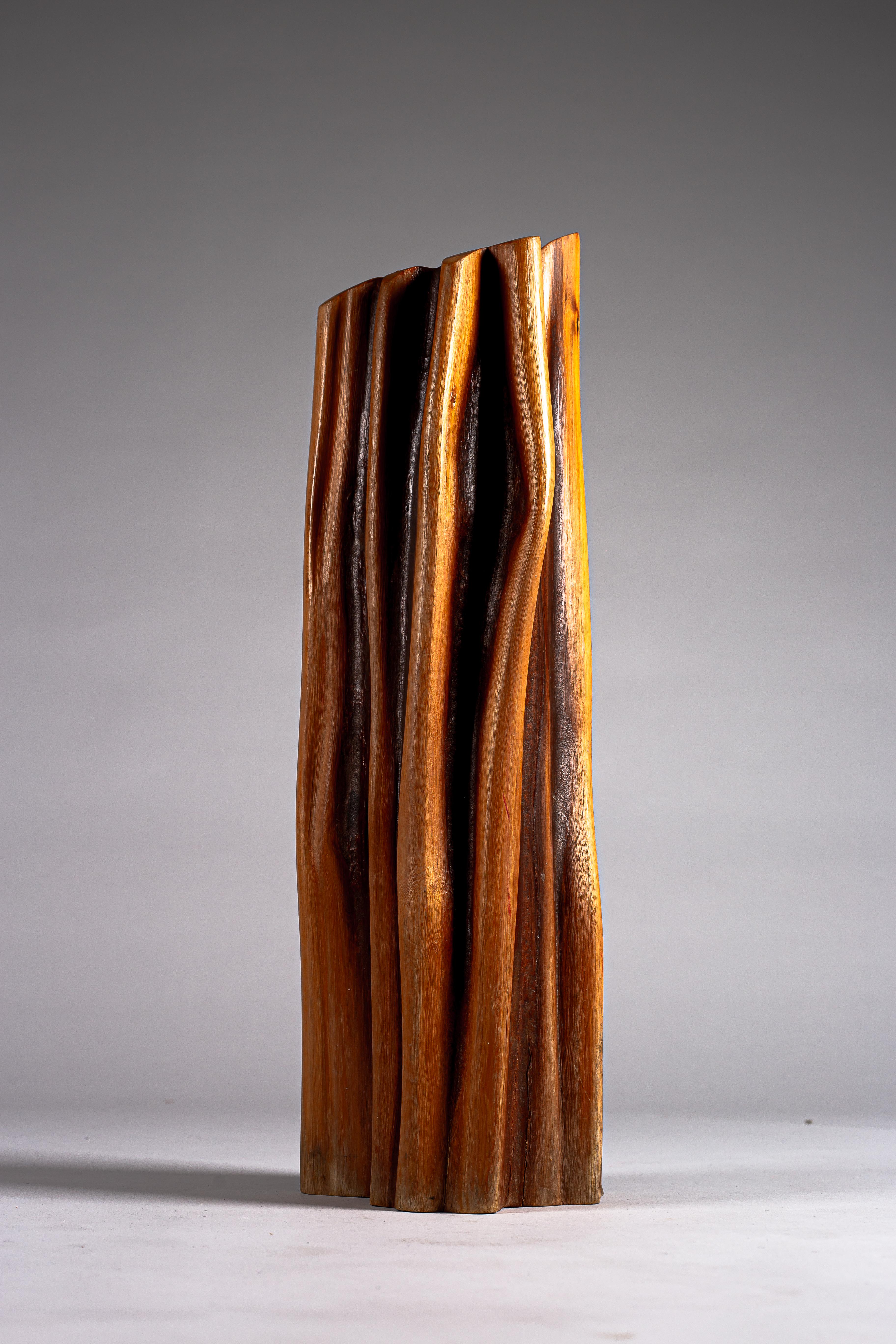 XX secolo Grande vaso scultoreo in legno finlandese degli anni Settanta in vendita