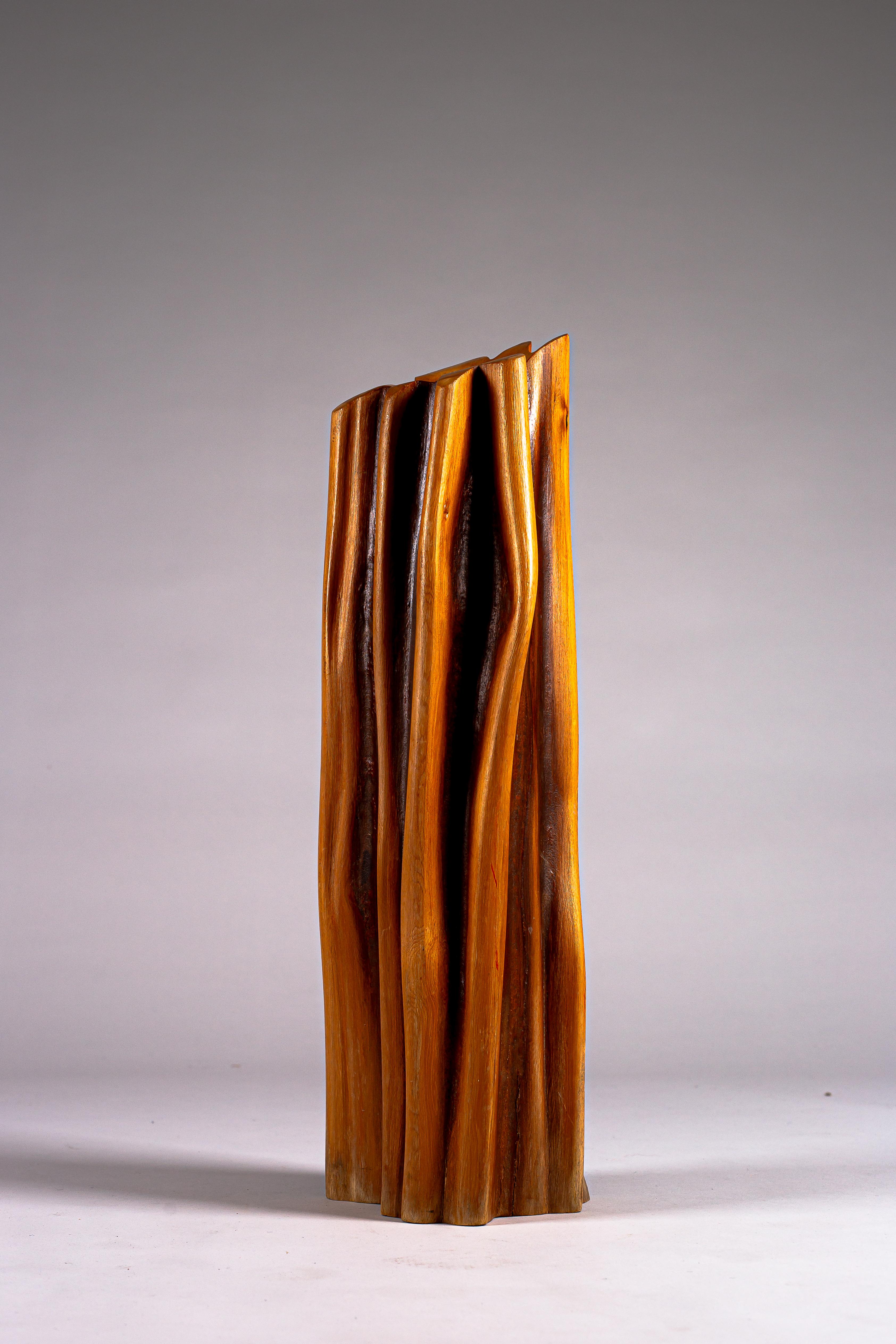Grande vaso scultoreo in legno finlandese degli anni Settanta in vendita 2