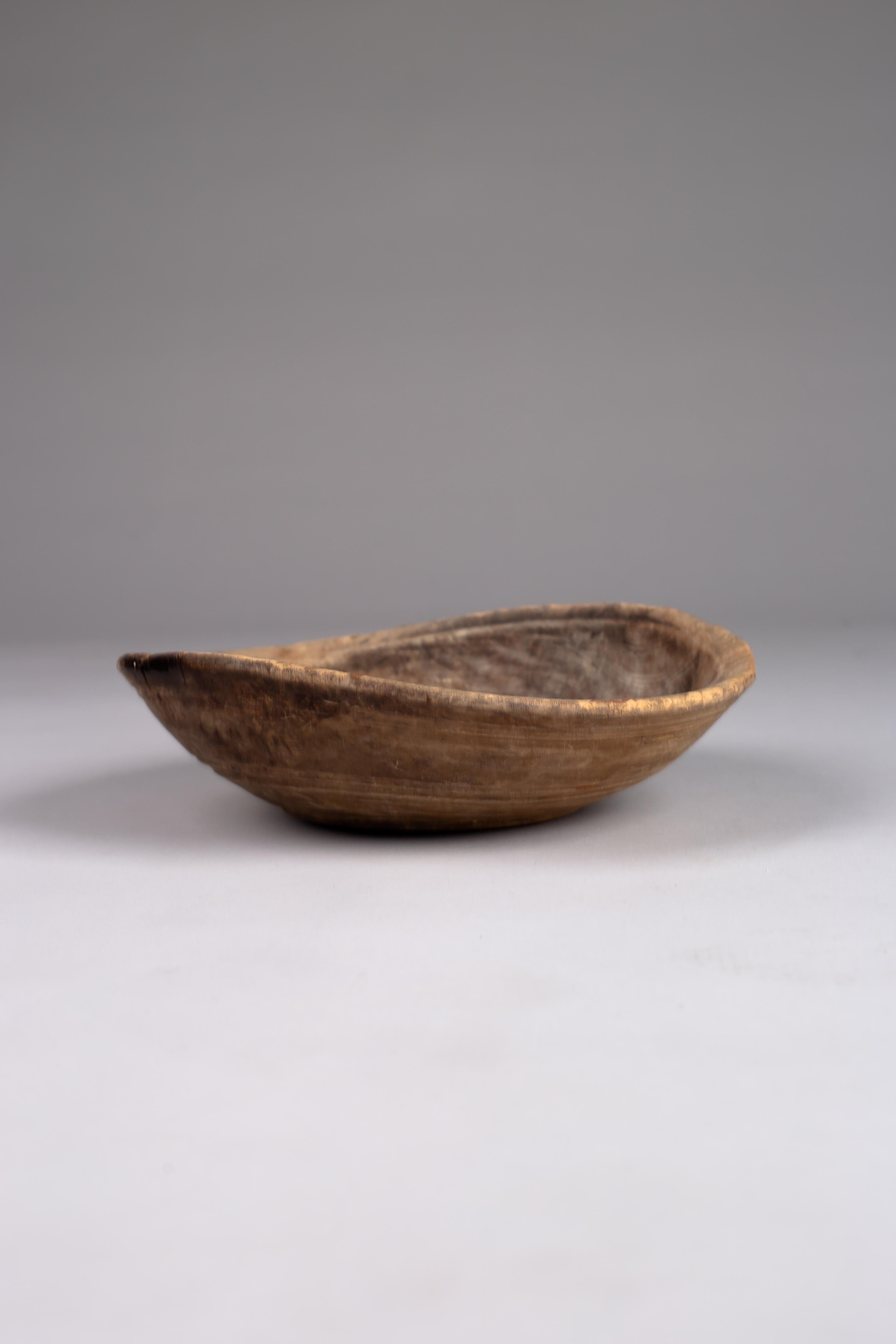 Bol d'art populaire en bois finlandais du 19e siècle en vente 5