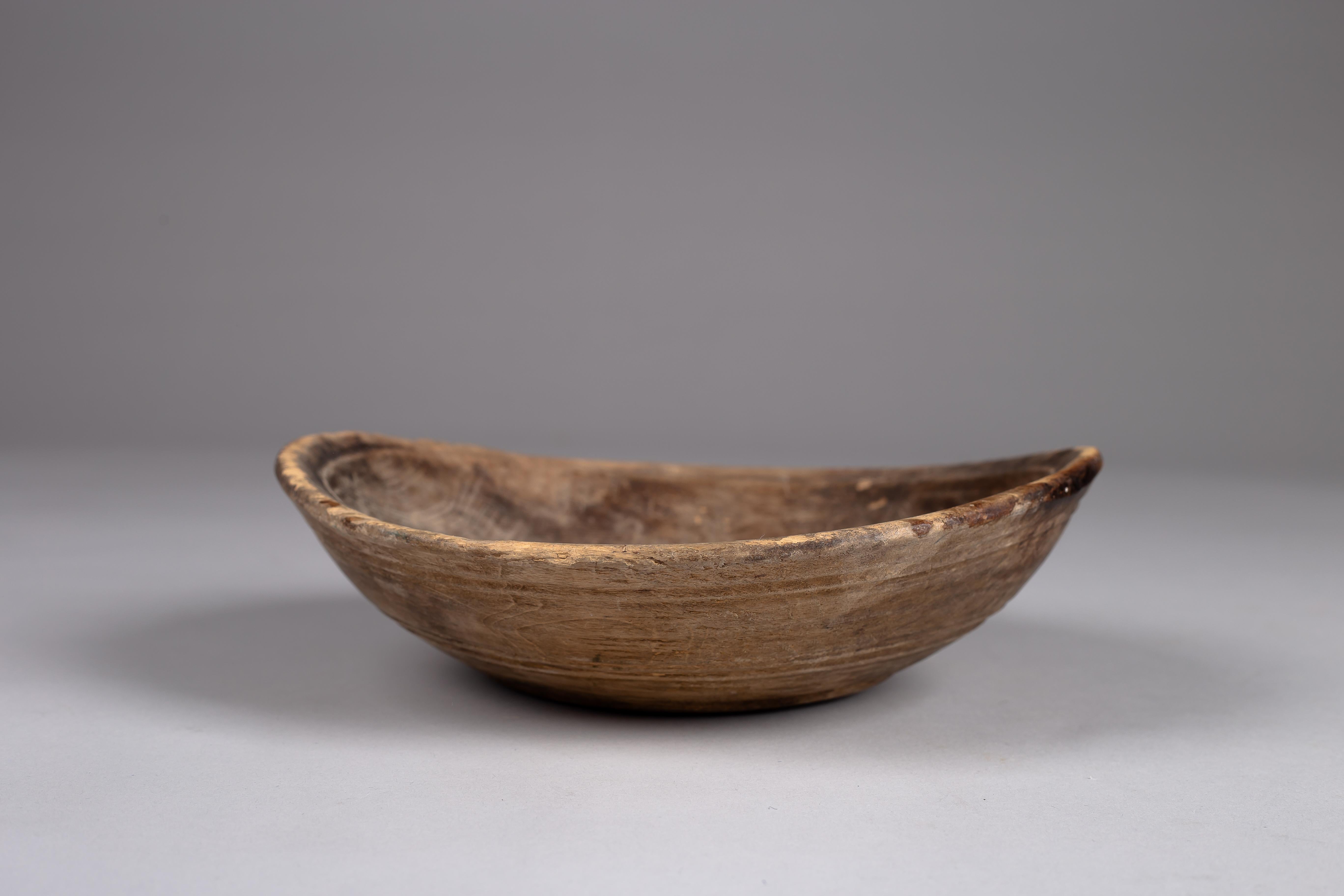 XIXe siècle Bol d'art populaire en bois finlandais du 19e siècle en vente