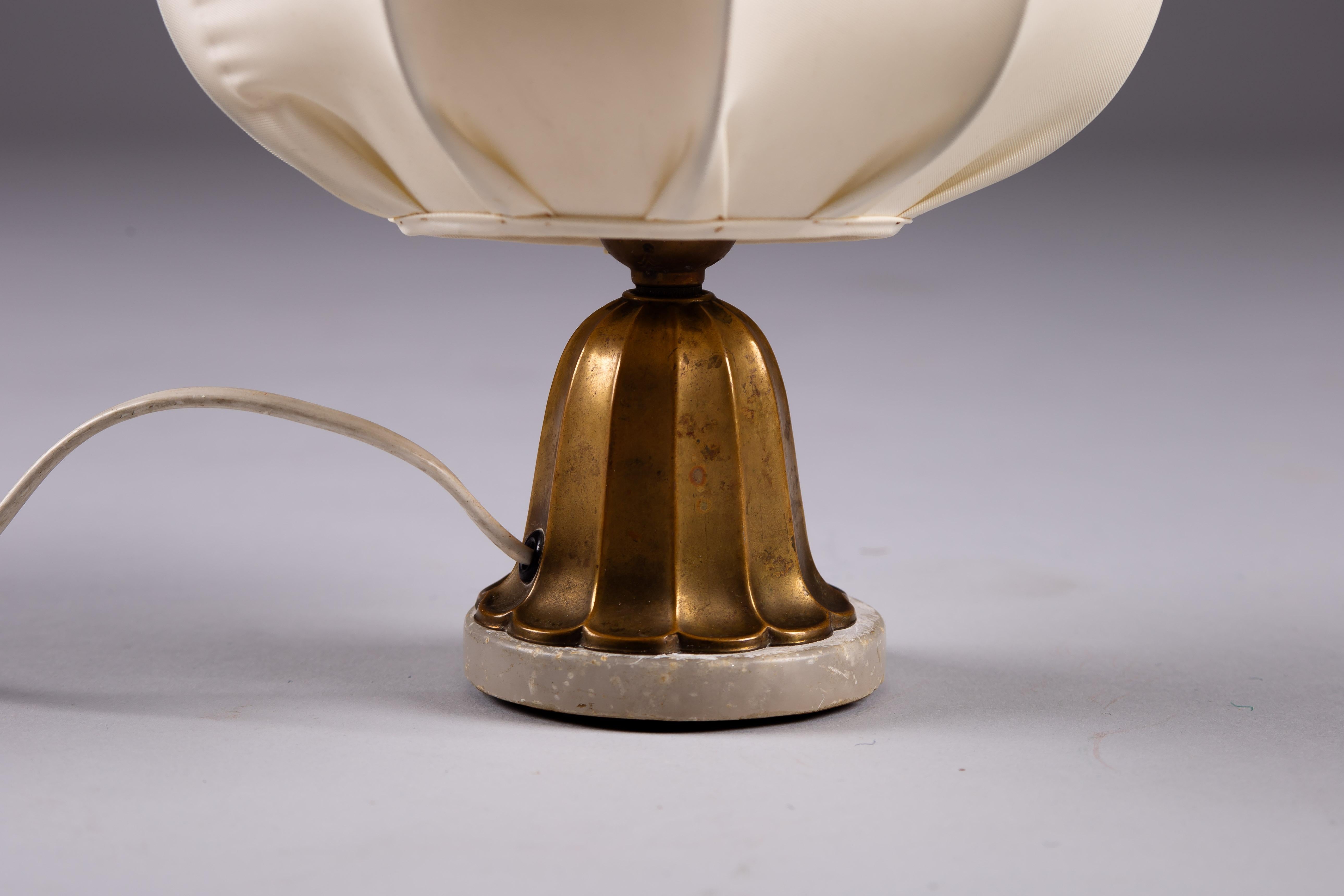 Finnish art deco brass table lamp In Good Condition For Sale In Turku, Varsinais-Suomi