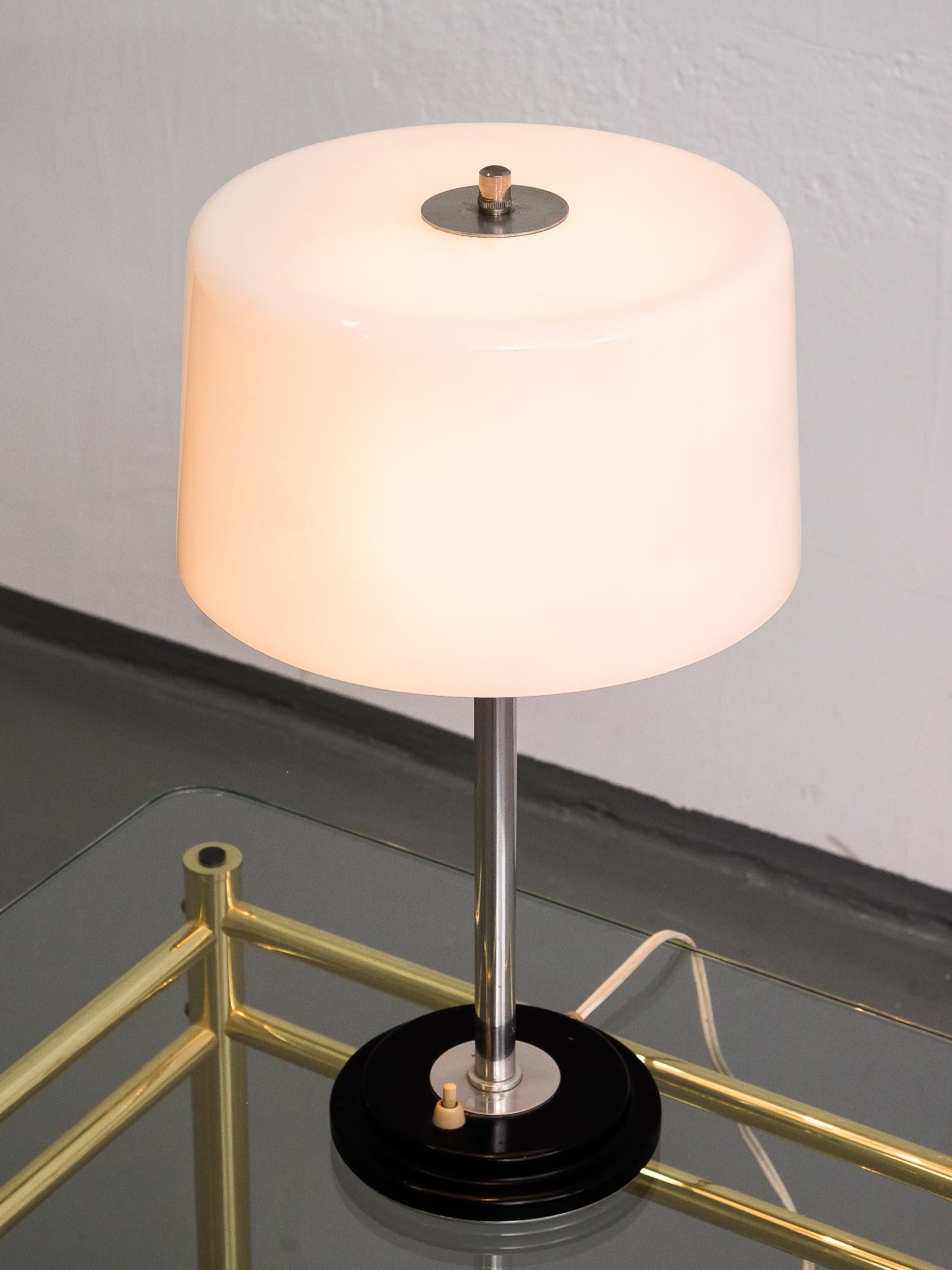 Finnish Art Deco Chrome Table Lamp with Opaline Glass Shade 1