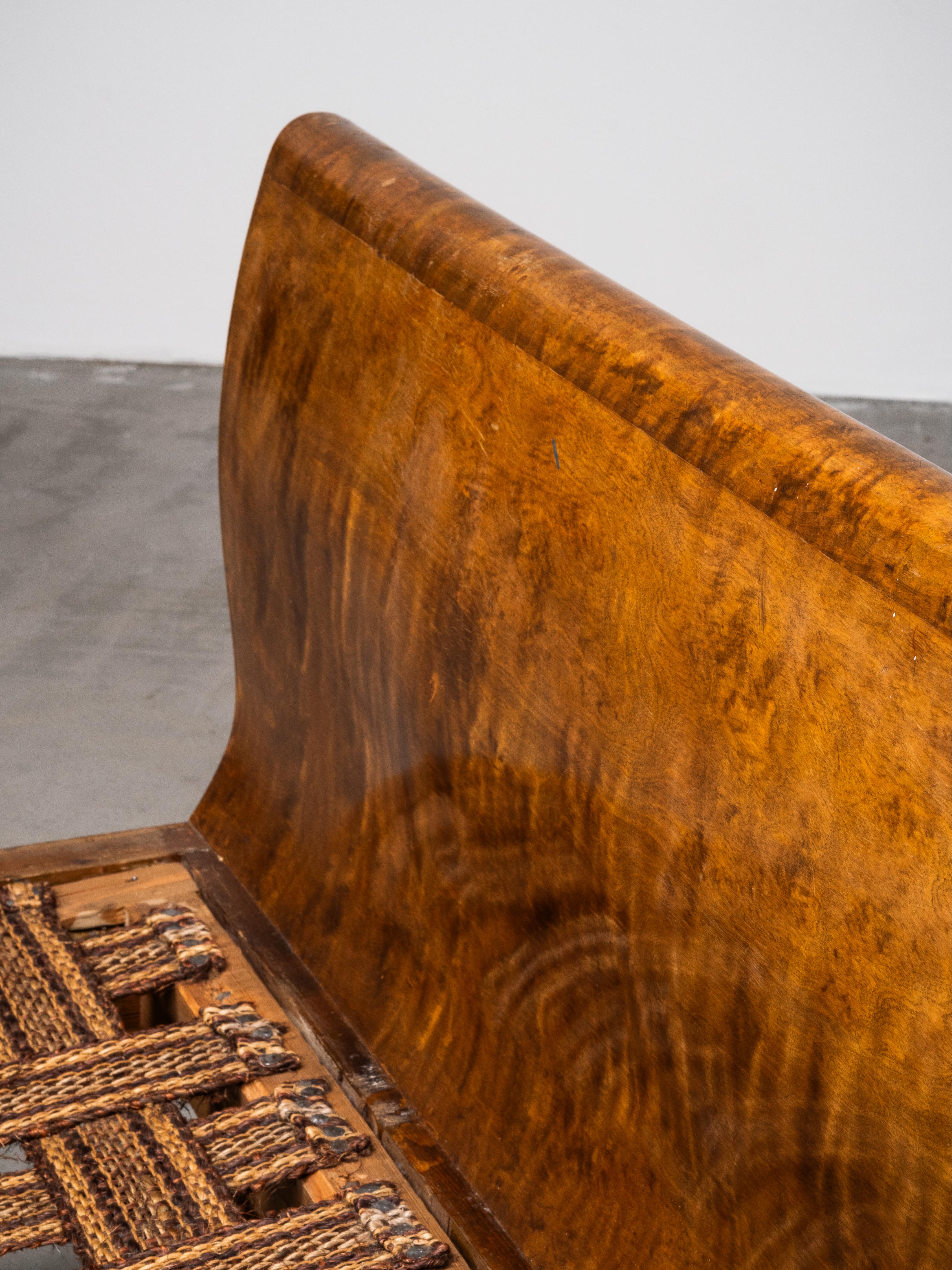 Jute Finnish Art Deco Flame Birch Daybed, 1920s en vente