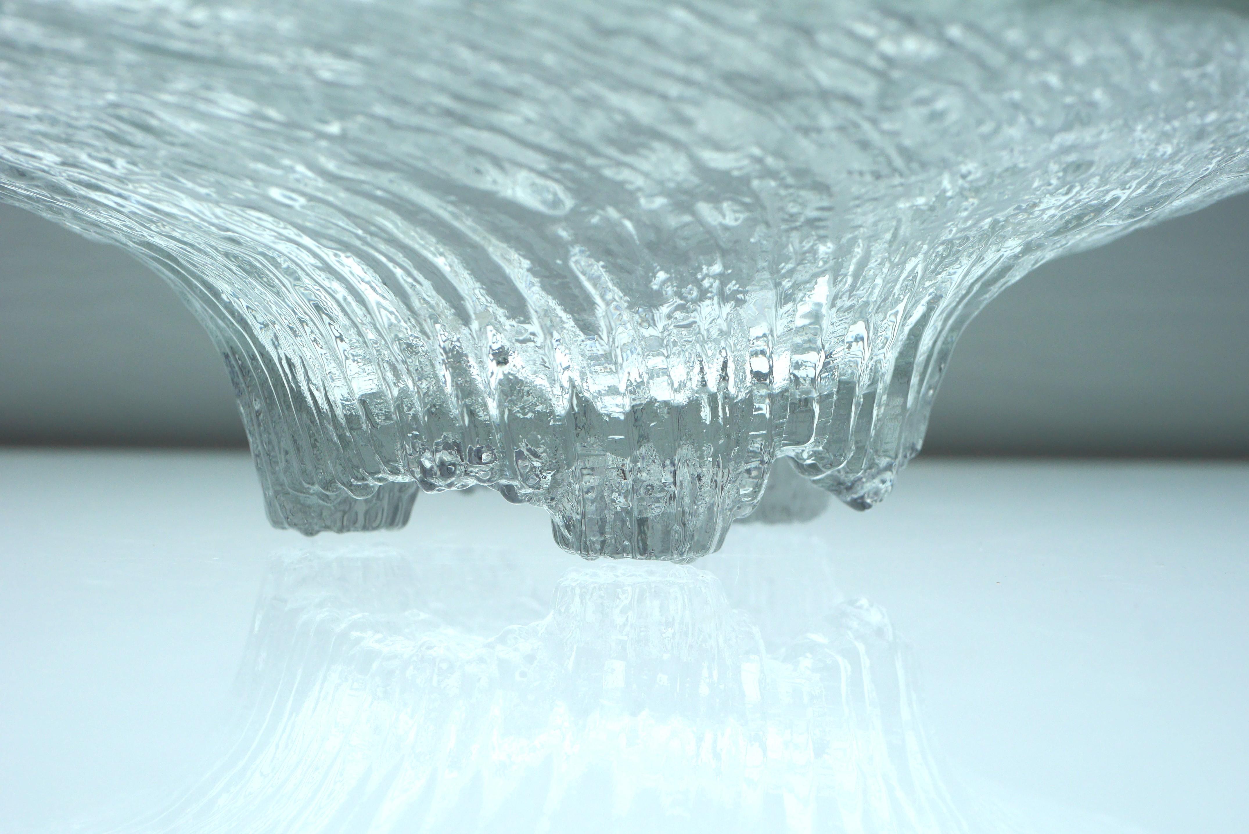 Glass Finnish art glass design, a bowl “Avanti” made by Tapio Wirkkala for Iittala. For Sale