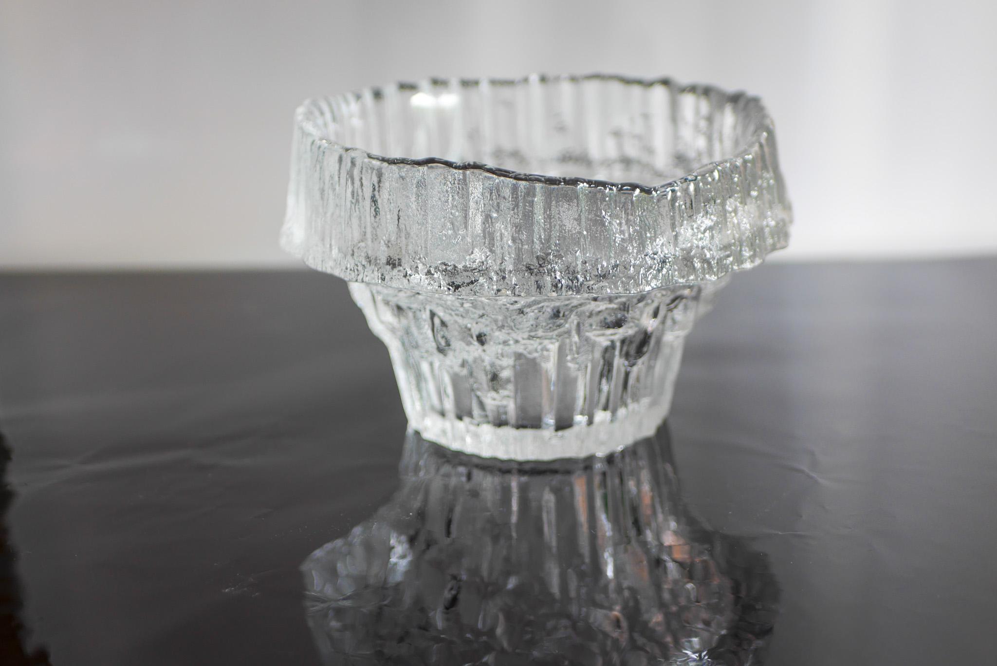 Finnish art glass design, a “Stellaria” bowl made by Tapio Wirkkala for Iittala For Sale 5