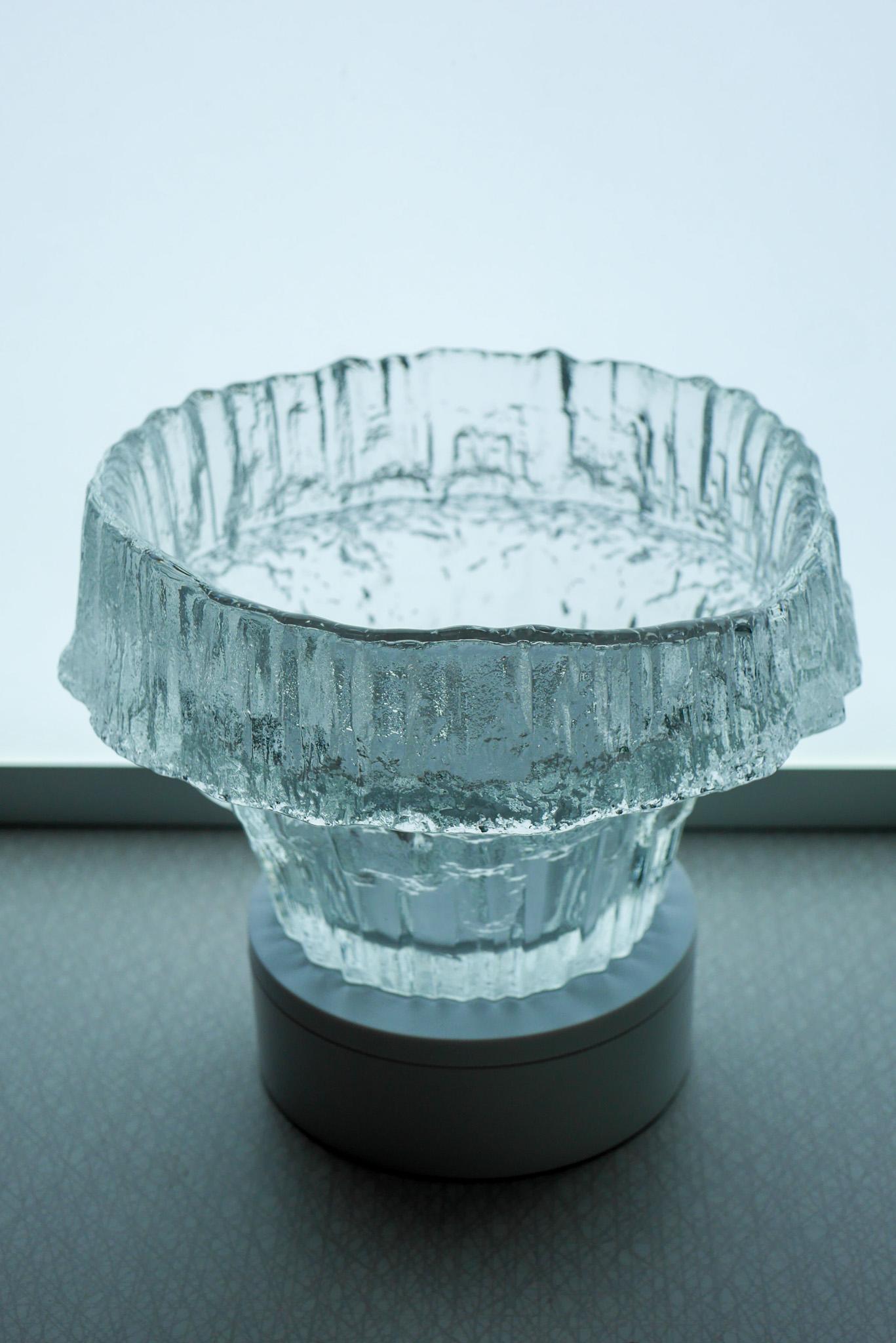 Late 20th Century Finnish art glass design, a “Stellaria” bowl made by Tapio Wirkkala for Iittala For Sale
