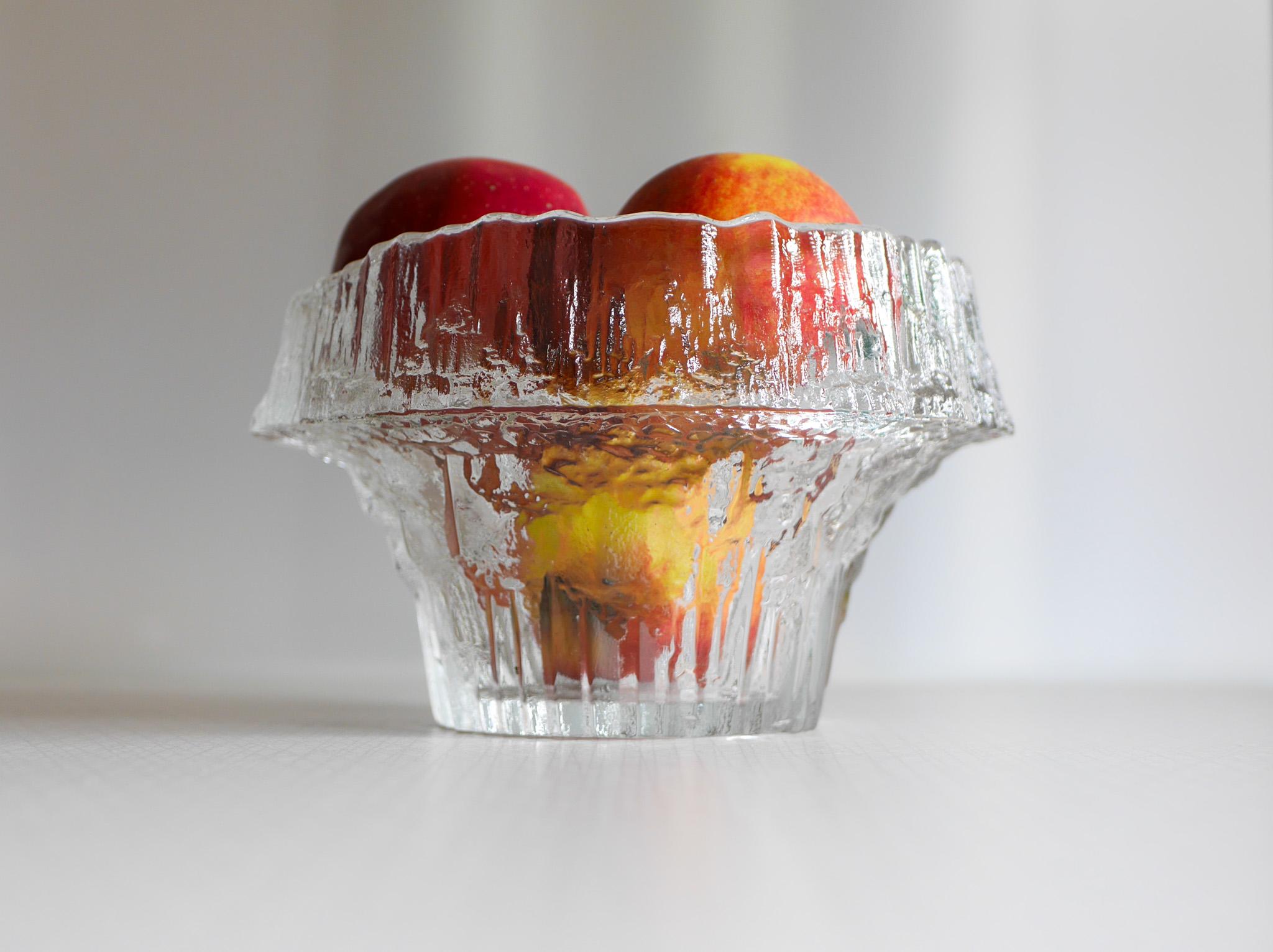 Finnish art glass design, a “Stellaria” bowl made by Tapio Wirkkala for Iittala For Sale 2