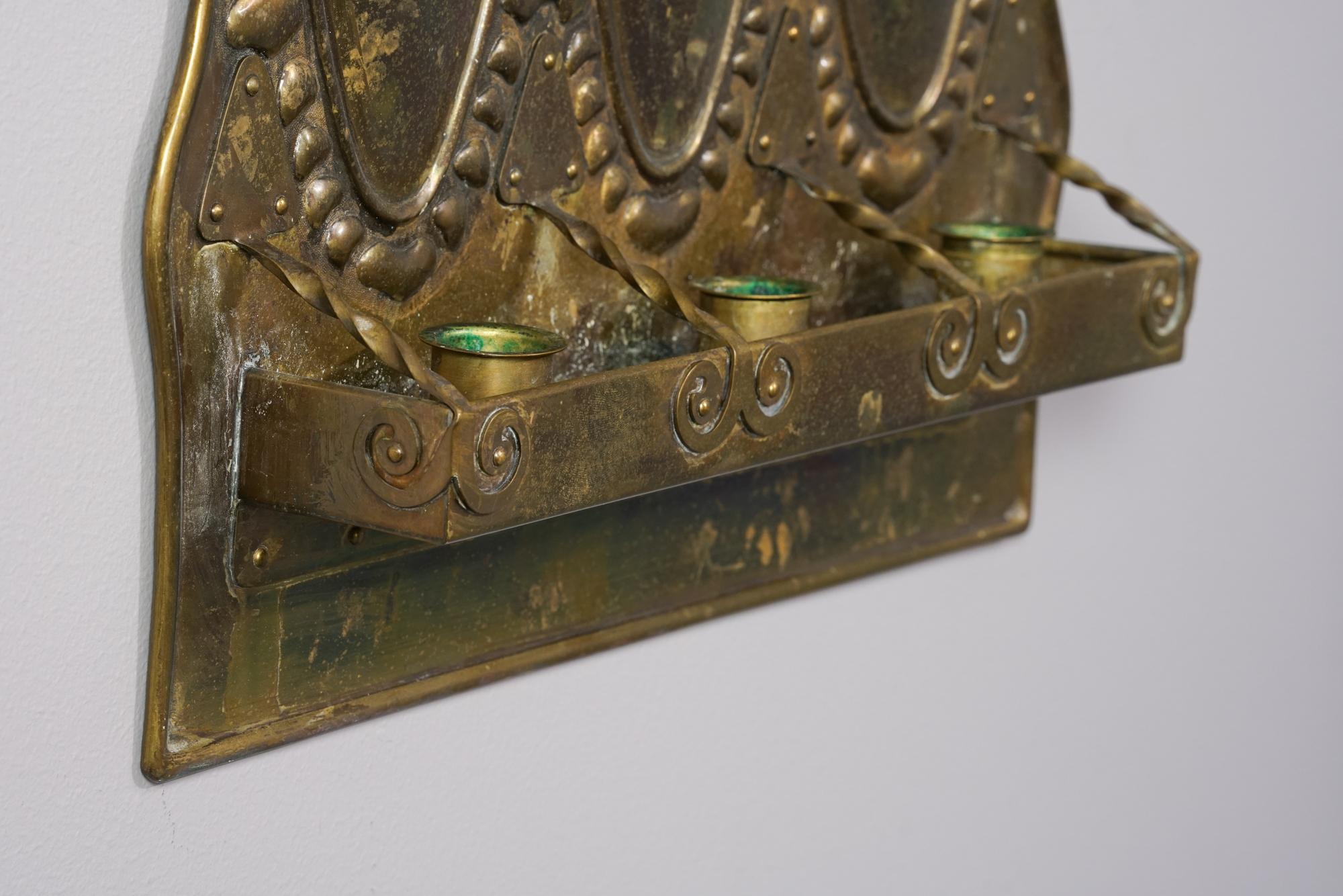 Candelabro finlandés Art Nouveau de latón, principios del siglo XX en Bueno estado para la venta en Helsinki, Uusimaa