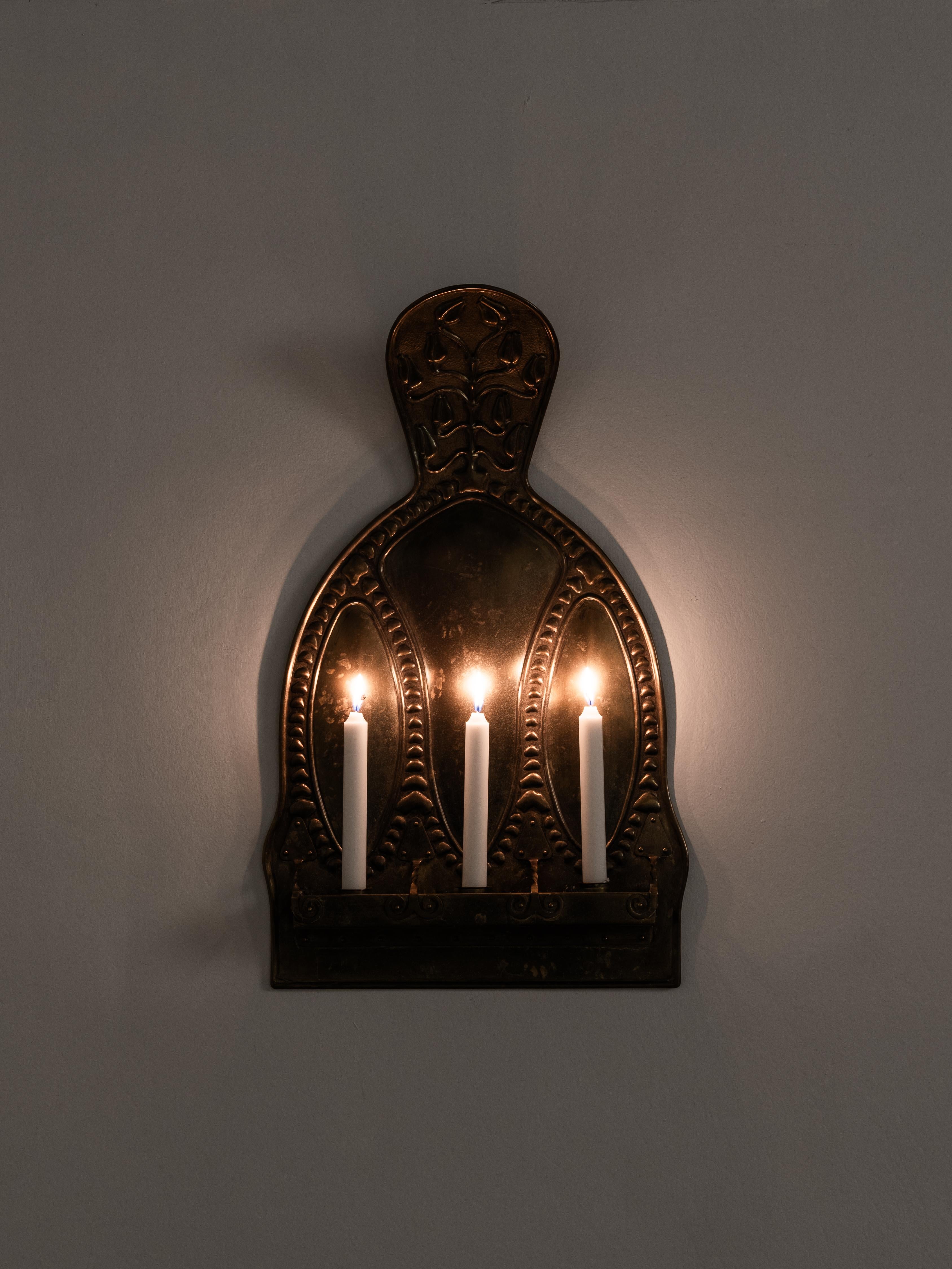 Lámpara de pared Art Nouveau finlandesa de latón, principios del siglo XX en venta 13