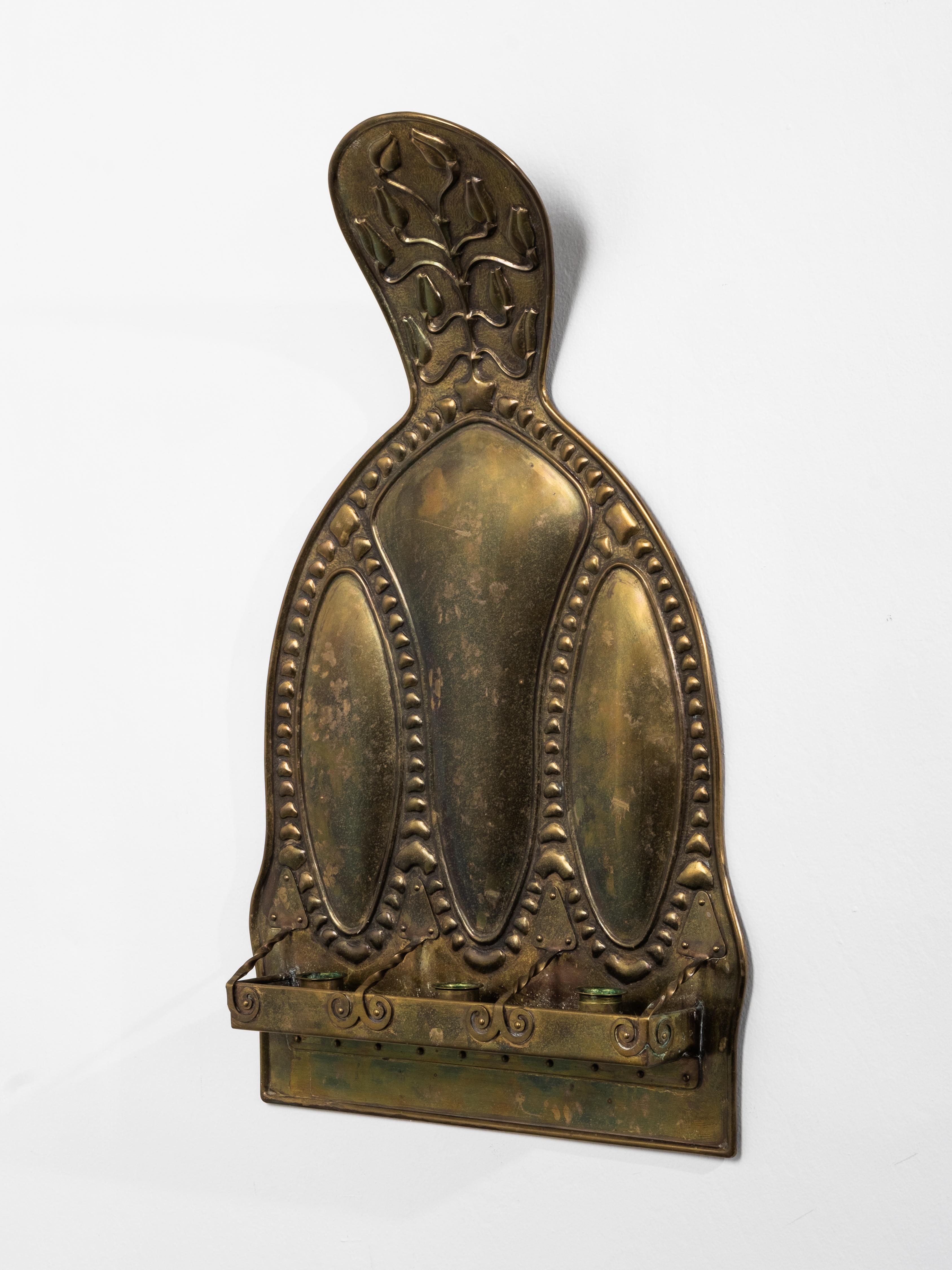 Lámpara de pared Art Nouveau finlandesa de latón, principios del siglo XX Finlandés en venta