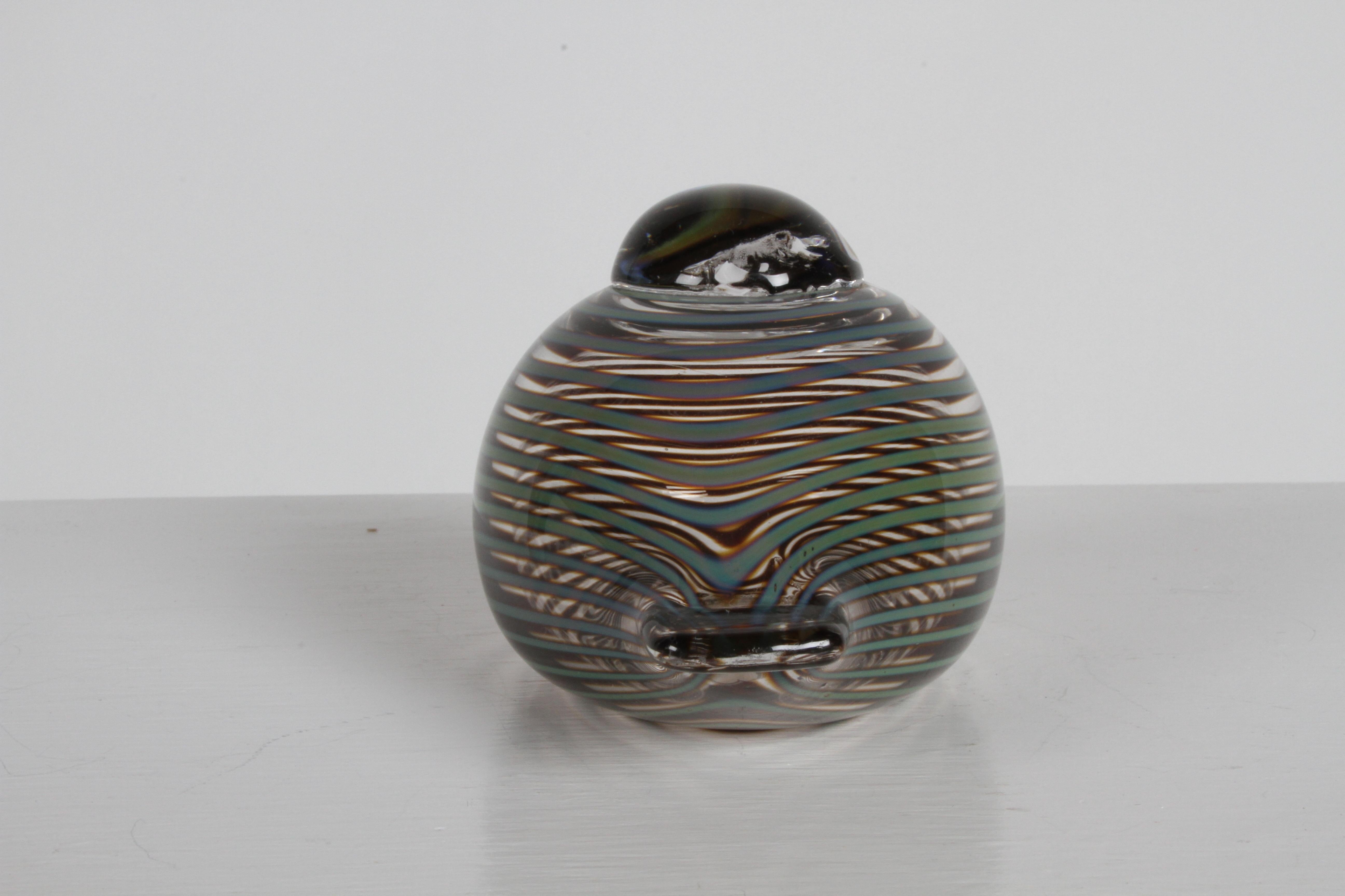 Finnish Artist Oiva Toikka Striped Glass Whippoorwill or Willow Duck by Iittala In Good Condition For Sale In St. Louis, MO