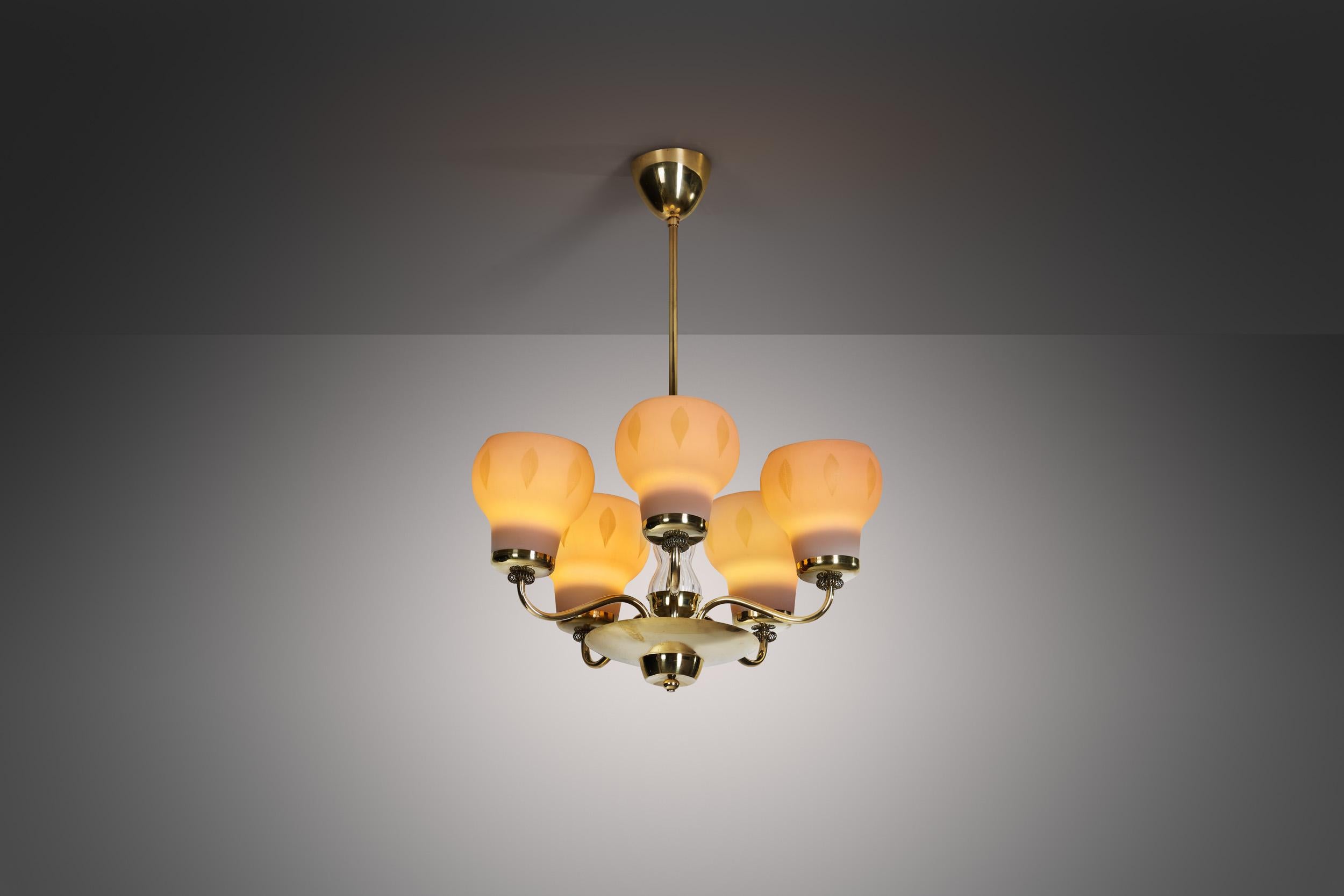 Finnish Brass and Opal Glass Chandelier by Saariston Valaisin, Finland ca 1950s In Good Condition For Sale In Utrecht, NL
