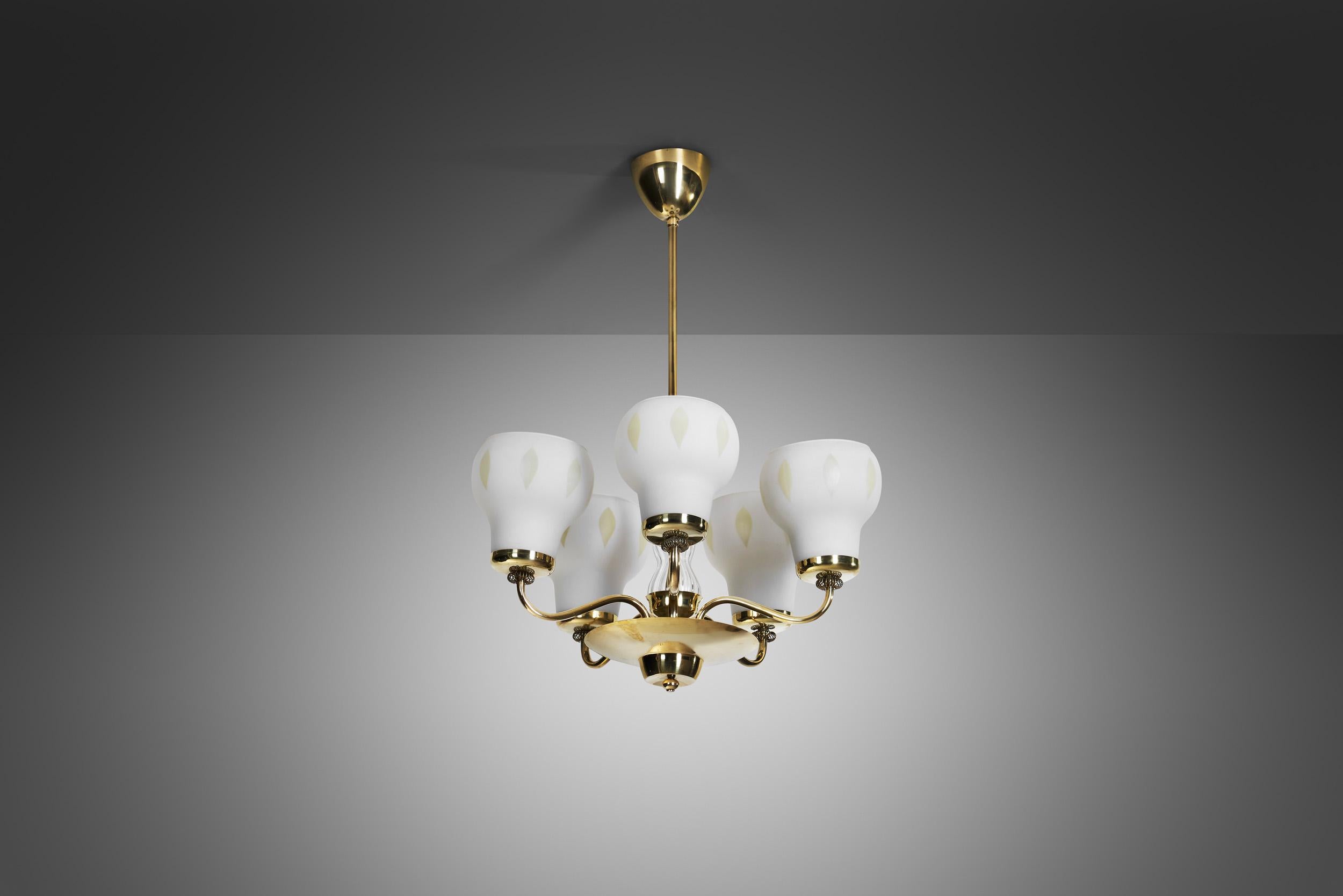Mid-20th Century Finnish Brass and Opal Glass Chandelier by Saariston Valaisin, Finland ca 1950s For Sale