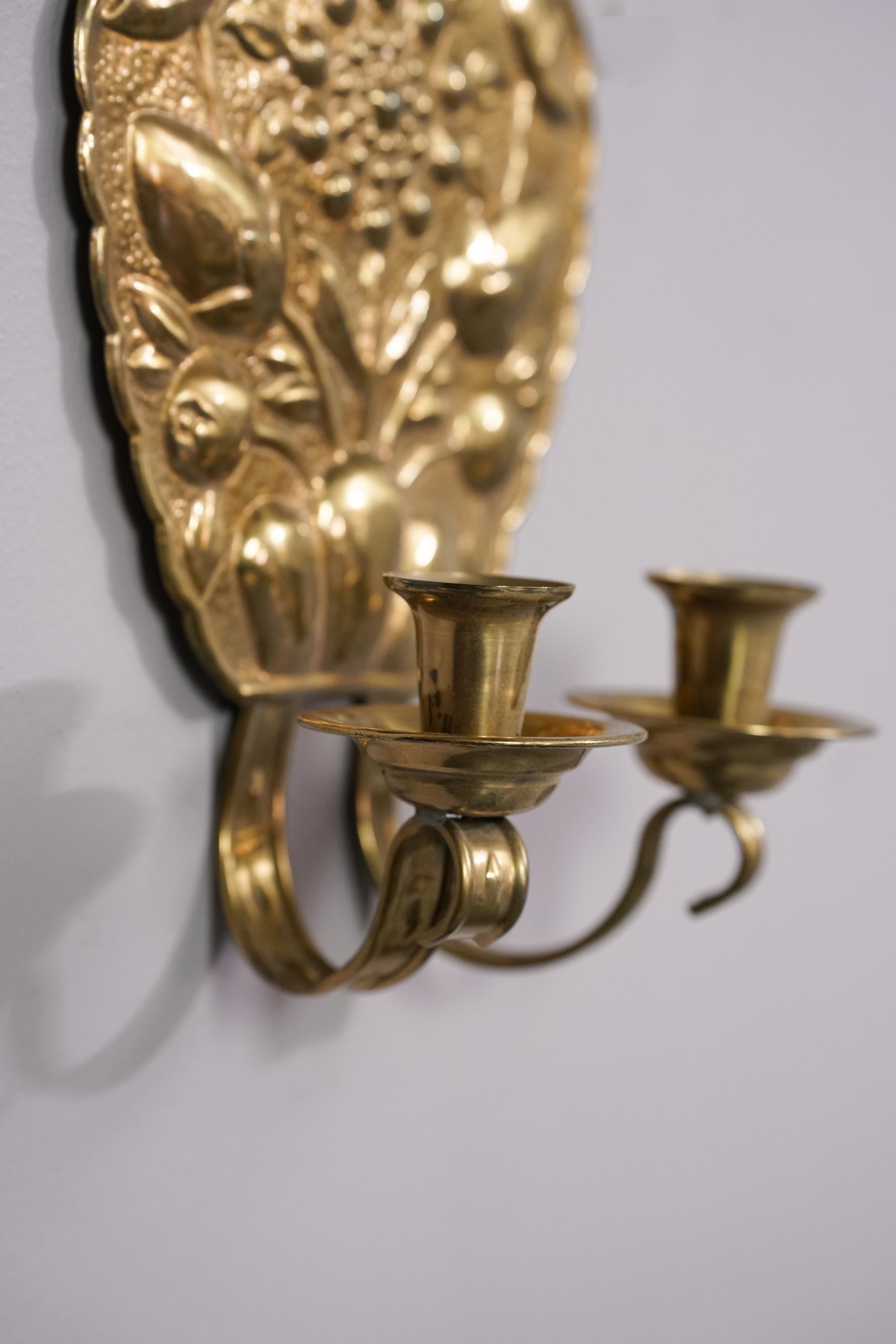 Forged Finnish Brass Candle Sconce Model 1101 by Taidetakomo Hakkarainen, 1920s/1930s For Sale