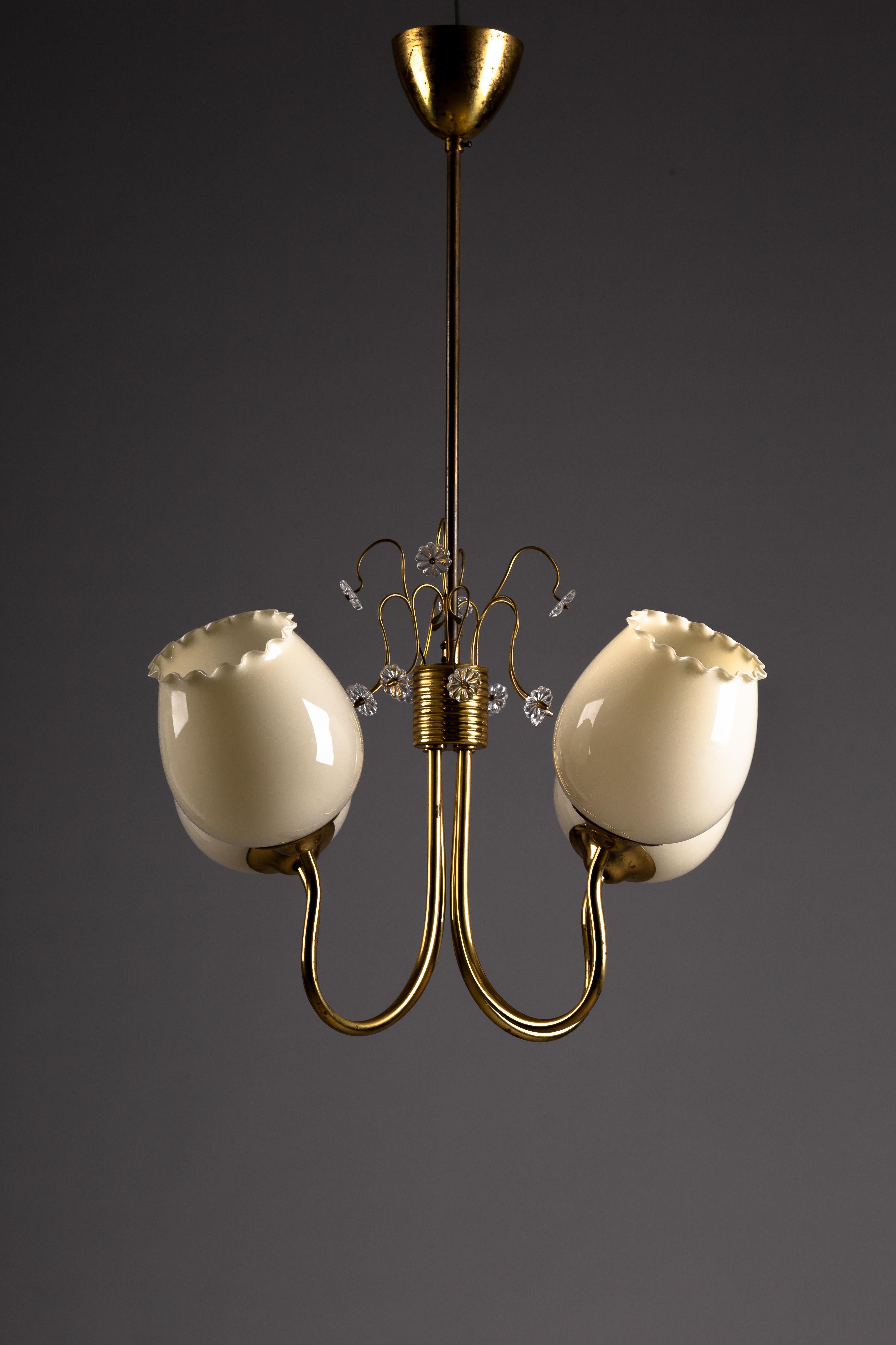 Finnish brass chandelier ER79 by Itsu, 1950s Moderno de mediados de siglo en venta