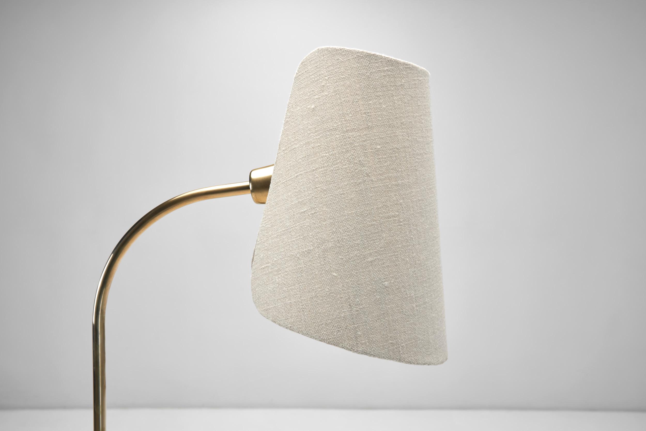 Finnish Brass Floor Lamp for Stockmann Orno, Finland Mid-20th Century For Sale 8