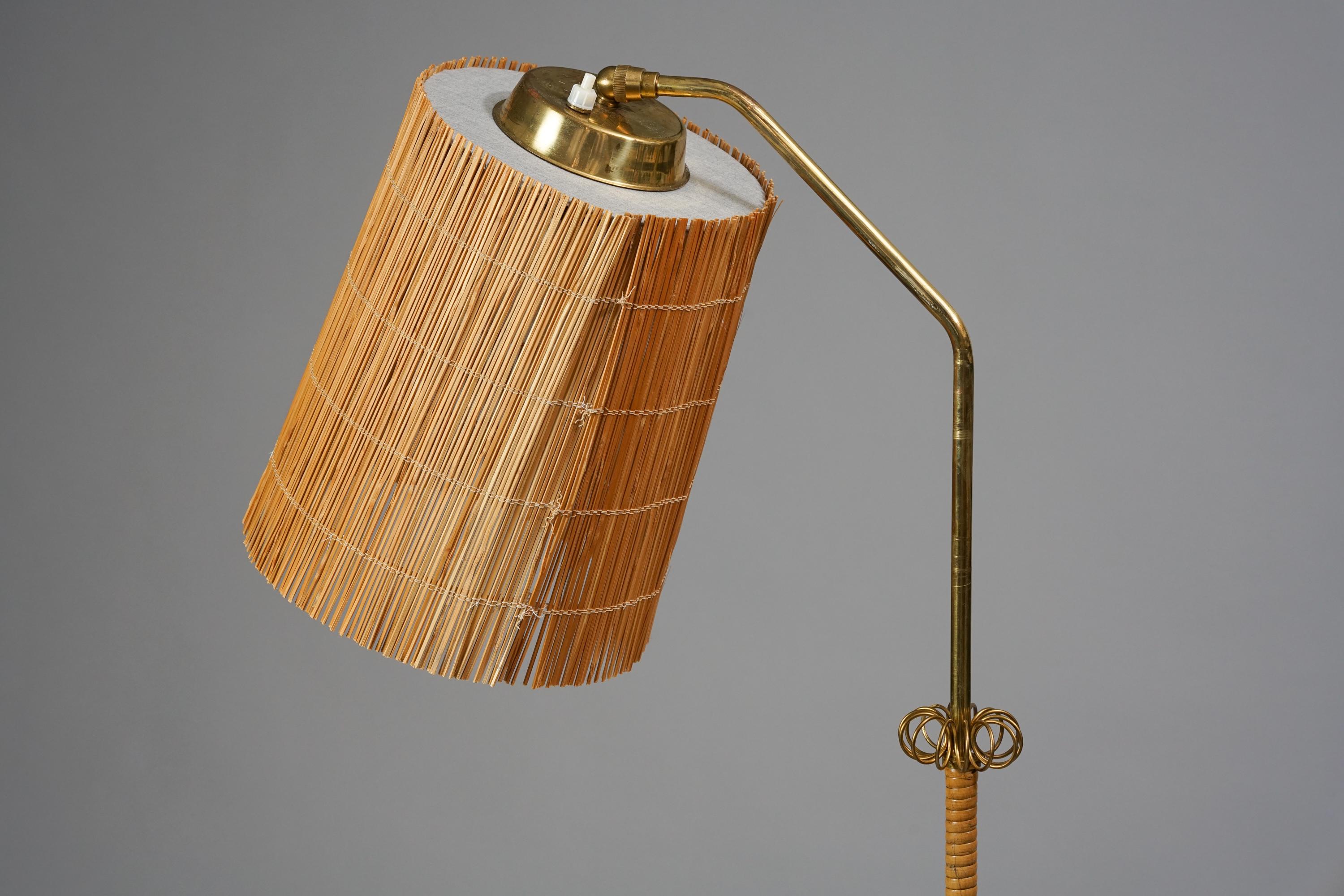 Scandinavian Modern Finnish Brass Floor Lamp in Paavo Tynell Style, 1950s