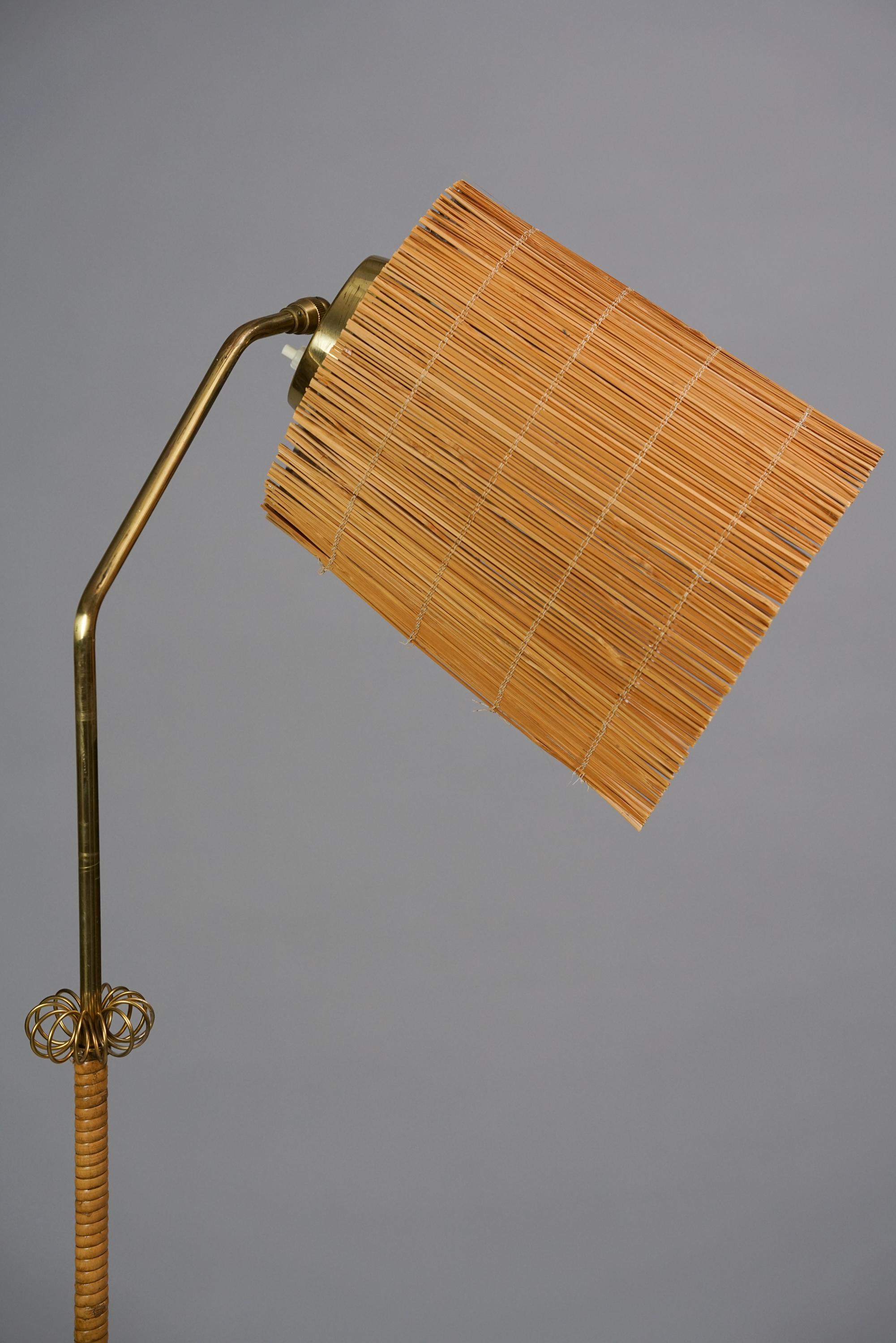 Finnish Brass Floor Lamp in Paavo Tynell Style, 1950s In Good Condition In Helsinki, FI