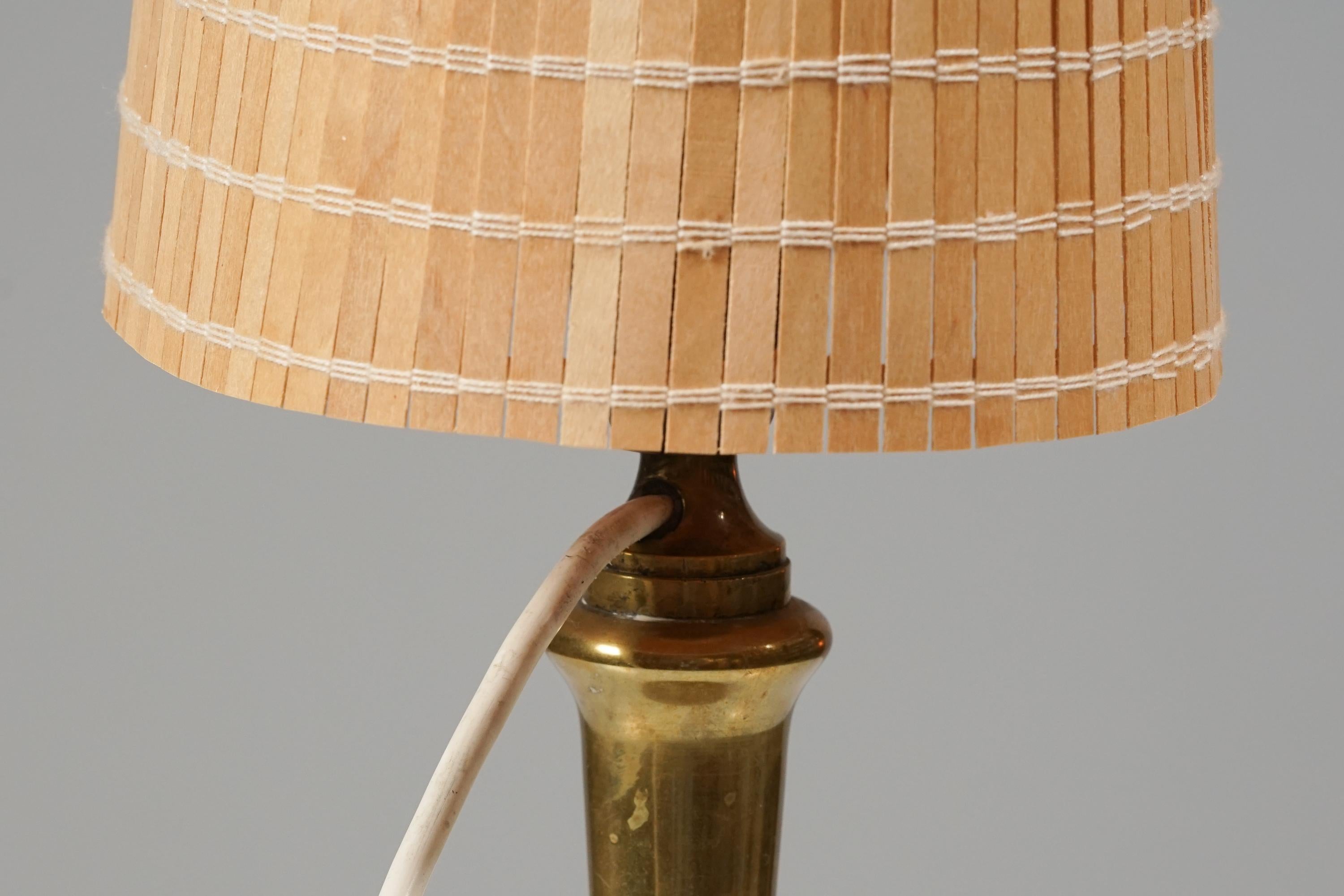 Finnish Brass Table Lamp, 1950s In Good Condition For Sale In Helsinki, Uusimaa