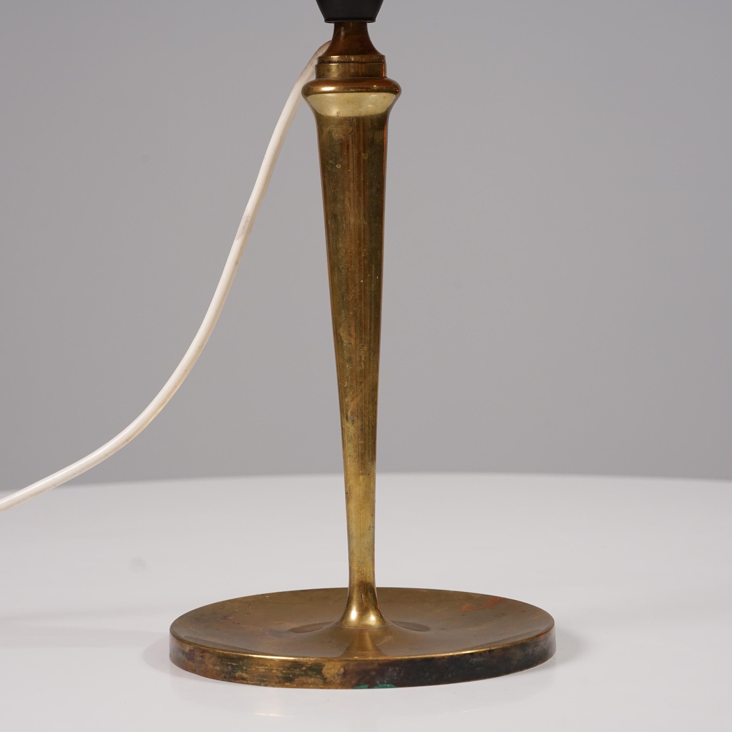 Mid-20th Century Finnish Brass Table Lamp, 1950s For Sale