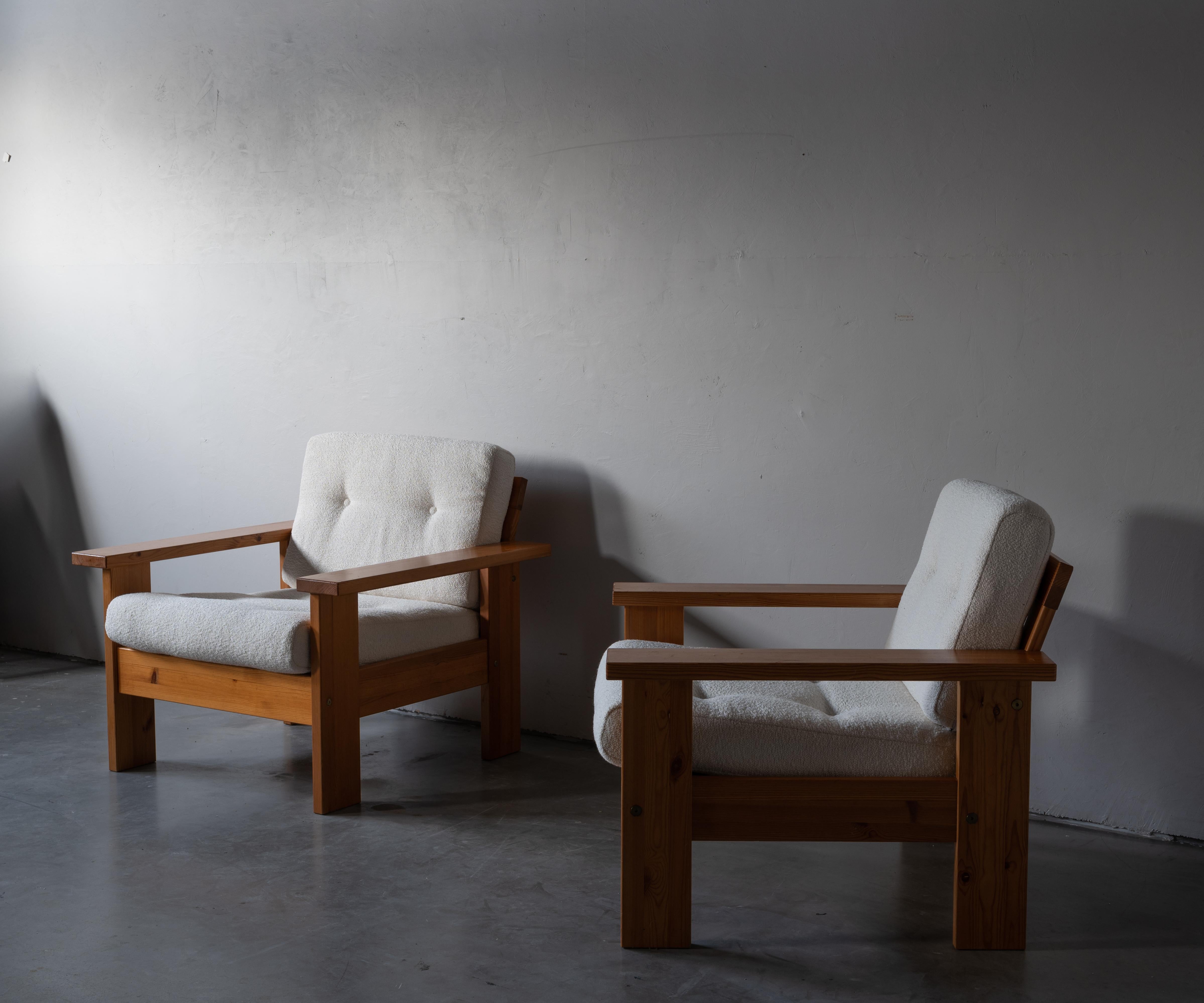 Mid-Century Modern Finnish Cabinetmaker, Lounge Chairs, Solid Pine, White Fabric, Finland, 1960s