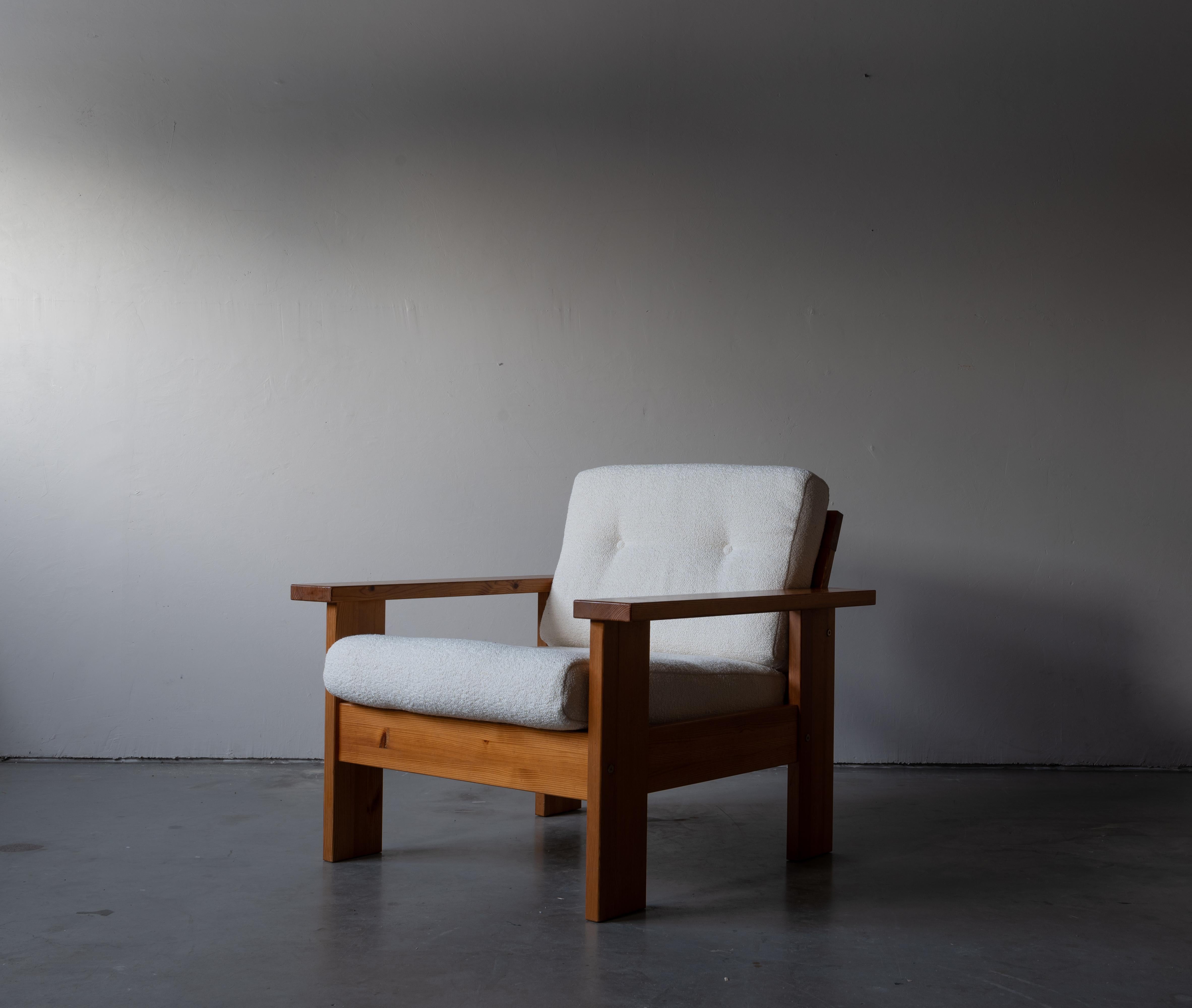 Finnish Cabinetmaker, Lounge Chairs, Solid Pine, White Fabric, Finland, 1960s 1