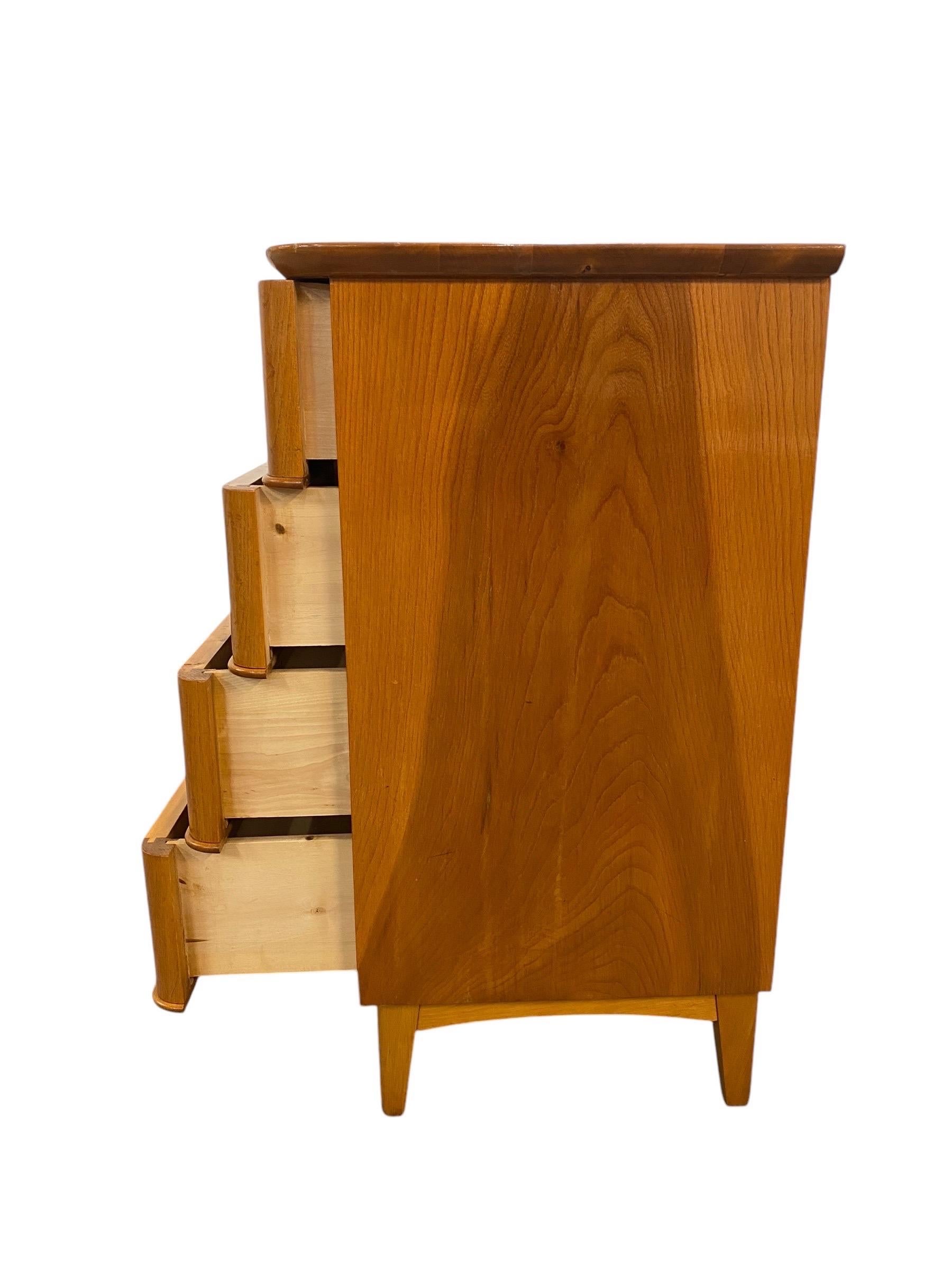Finnish Cupboard in Birch, Circa 20th Century For Sale 8