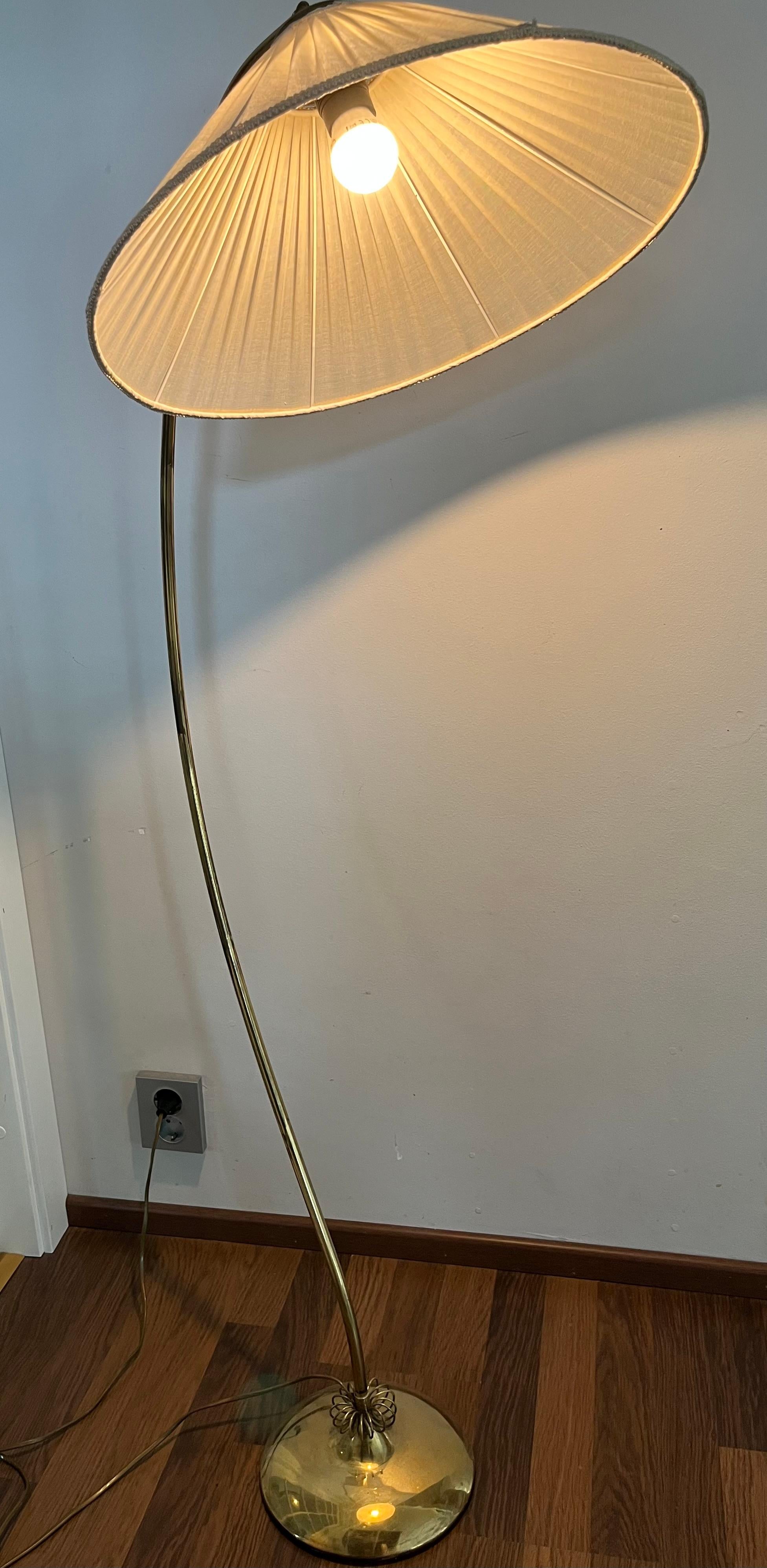 Finnish design Floor lamp ”Soini” For Sale 4