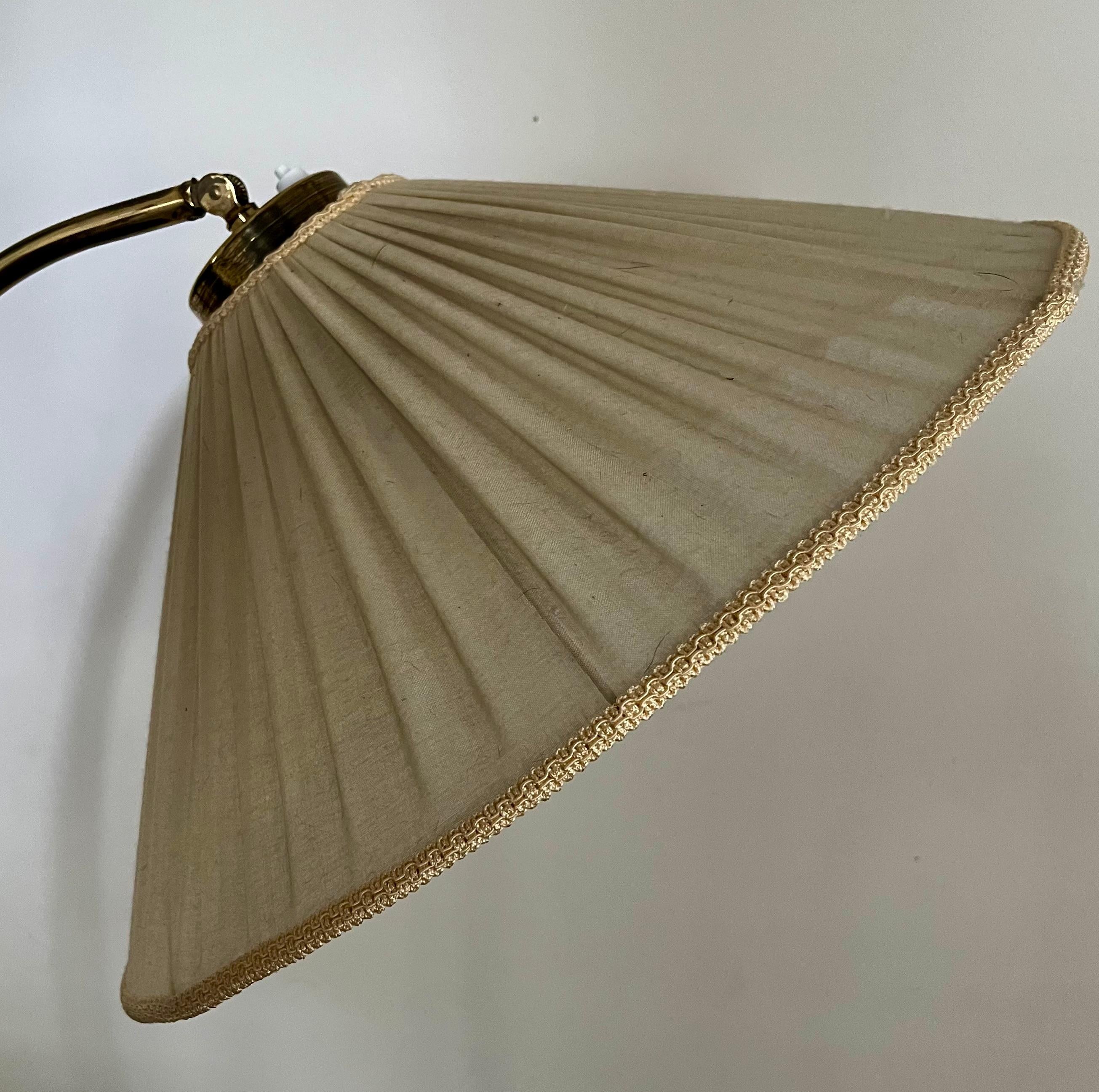 Finnish design Floor lamp ”Soini” In Excellent Condition For Sale In Hyvinkää, FI