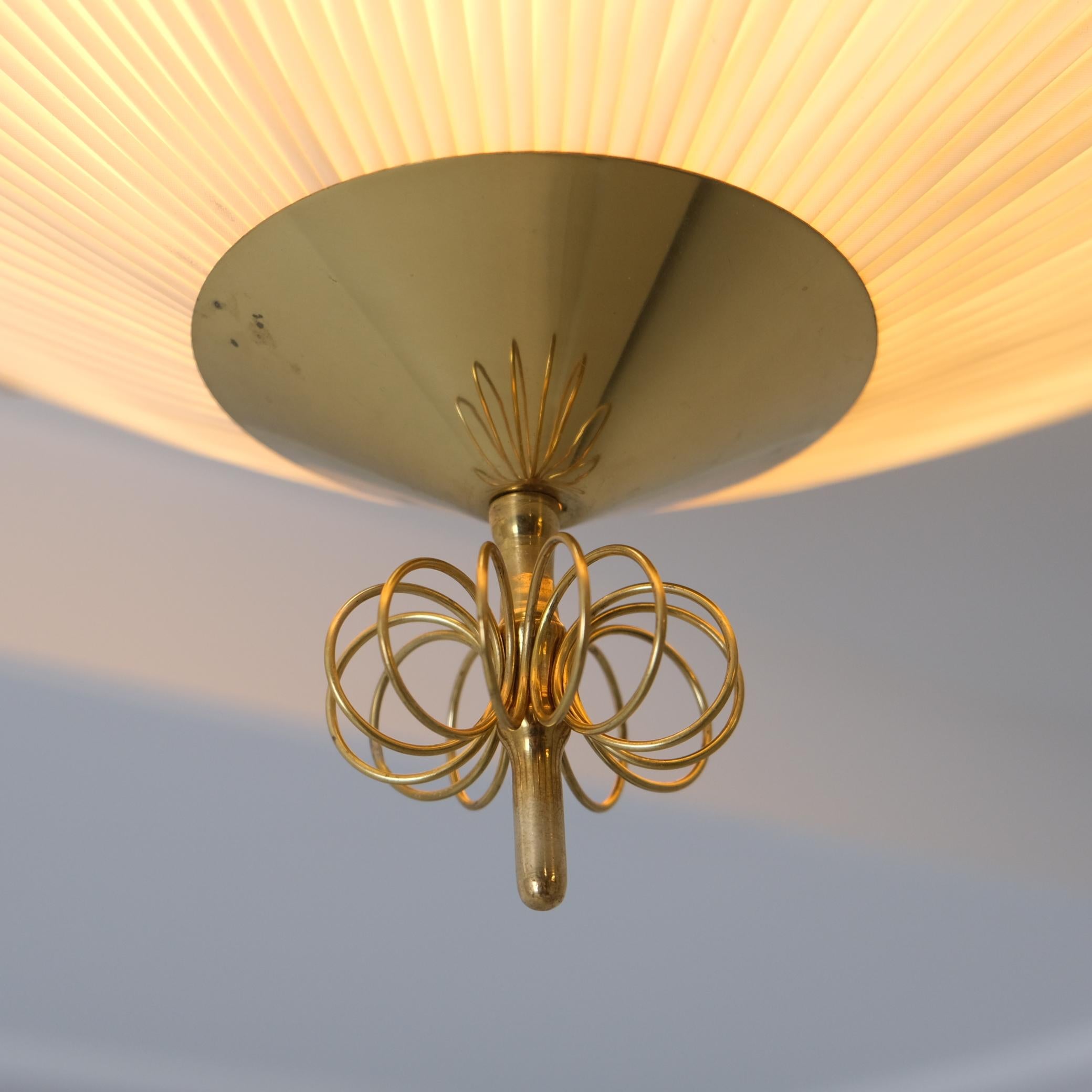 Lampada da incasso di design finlandese modello 1241 in ottone e tessuto sintetico, Valinte 1950 In condizioni buone in vendita a Helsinki, FI