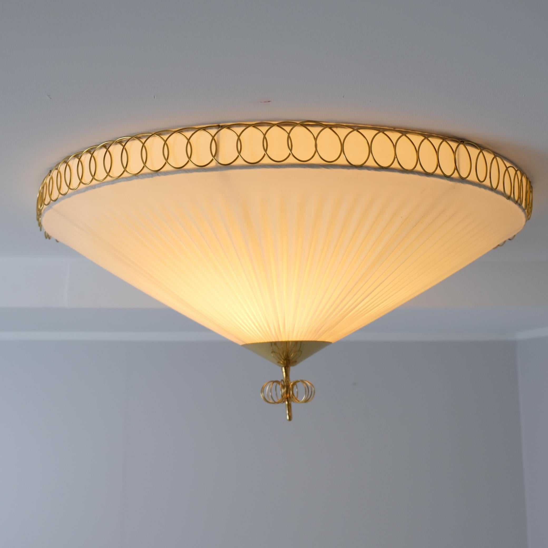 Lampada da incasso di design finlandese modello 1241 in ottone e tessuto sintetico, Valinte 1950 in vendita 1