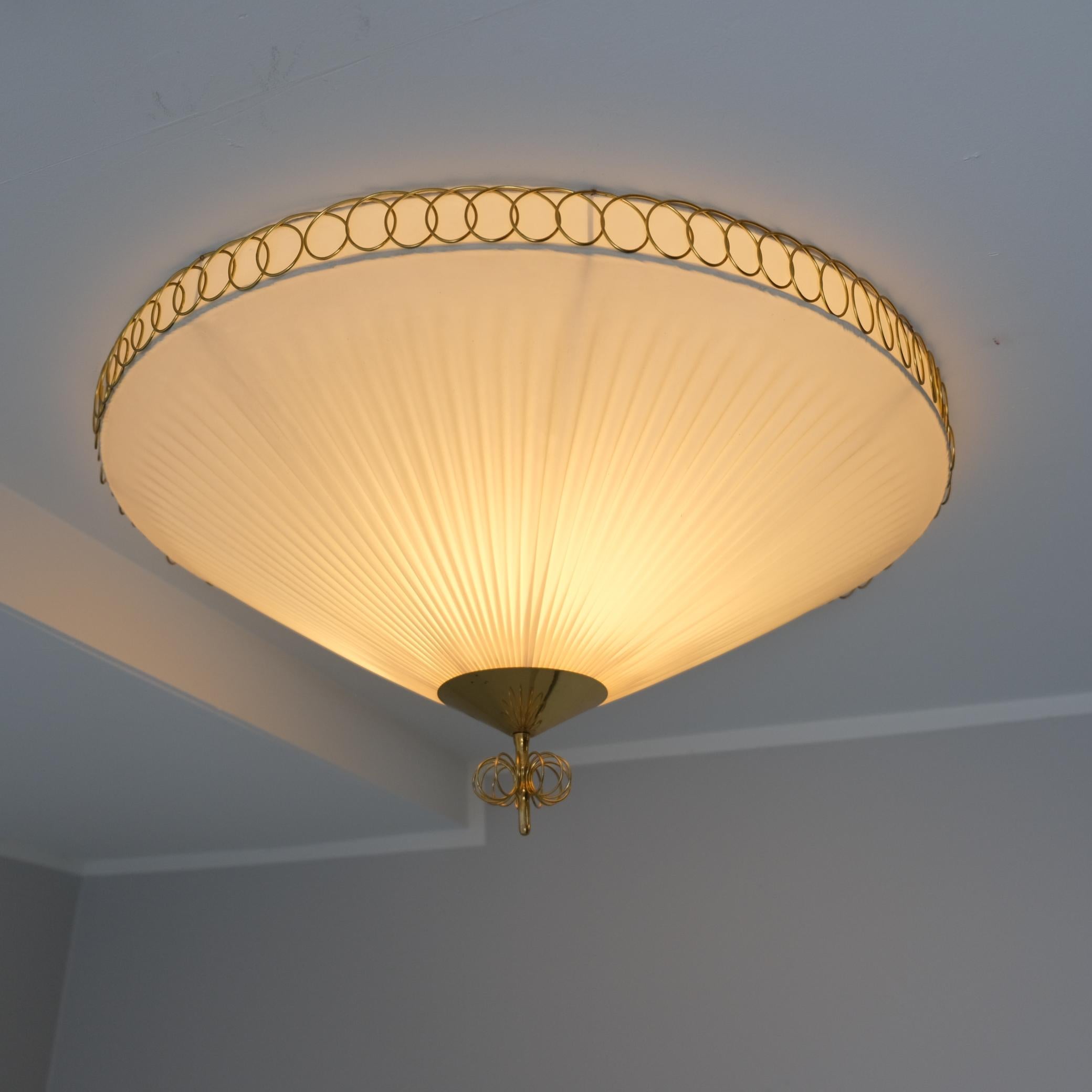Lampada da incasso di design finlandese modello 1241 in ottone e tessuto sintetico, Valinte 1950 in vendita 2