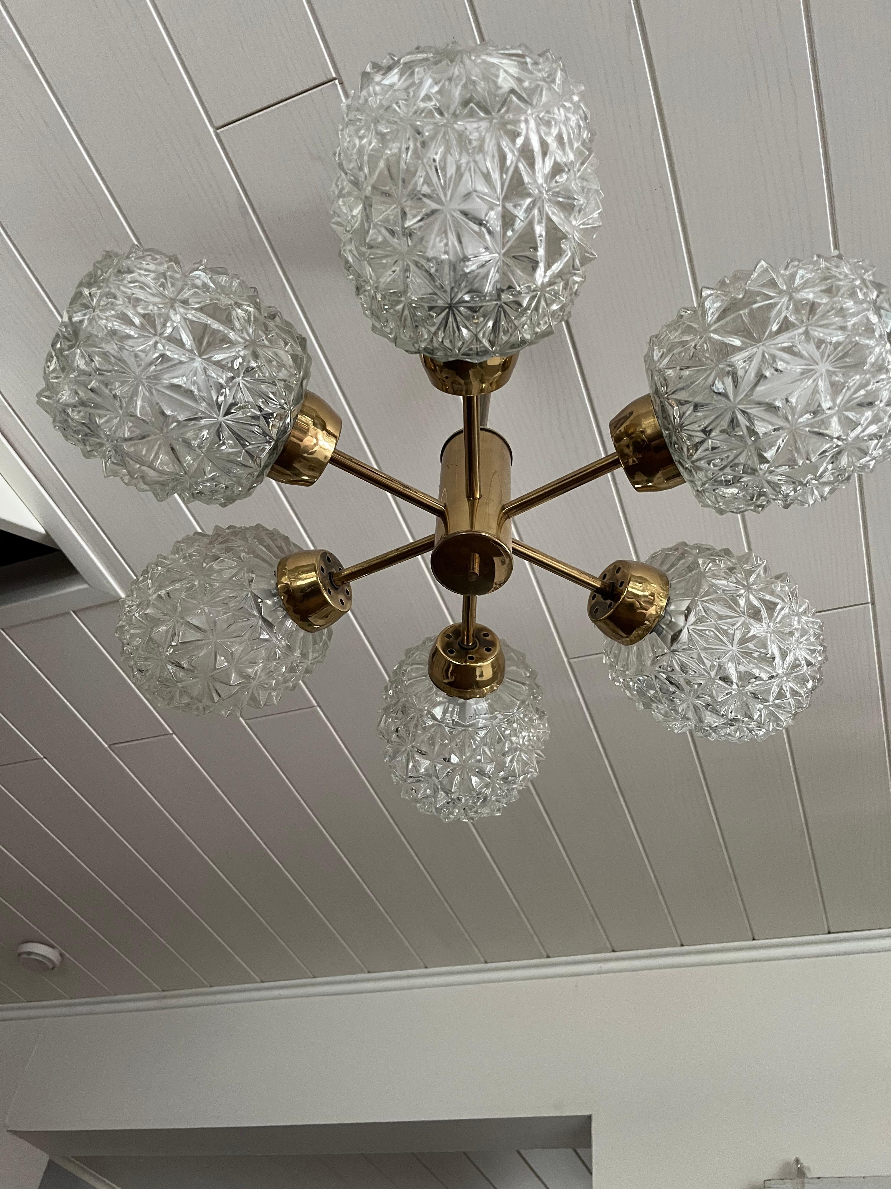Scandinavo moderno Lampada di design finlandese HYVAL 1950 in vendita