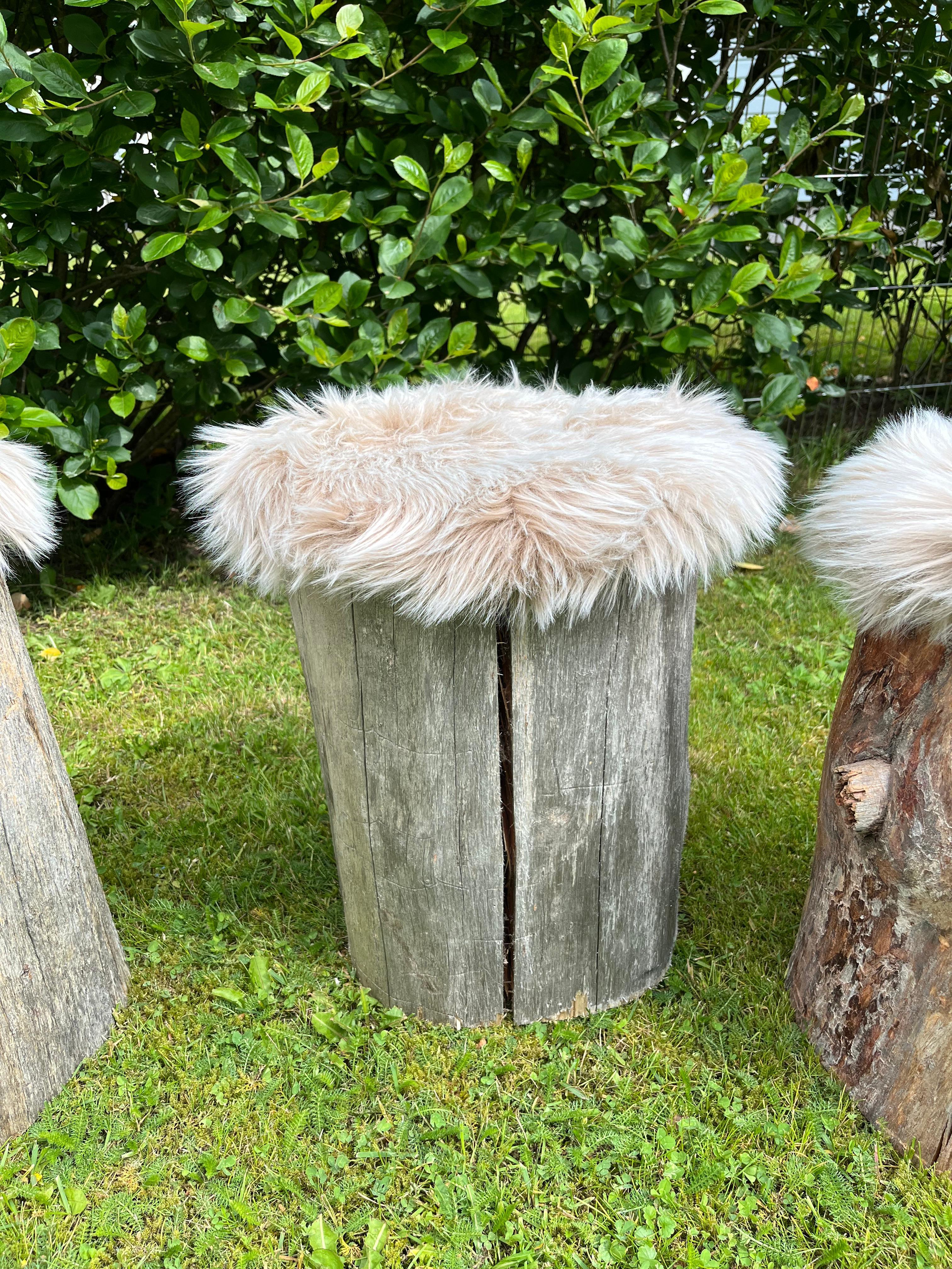 Travail du bois Tabourets en vieux bois au design finlandais. en vente