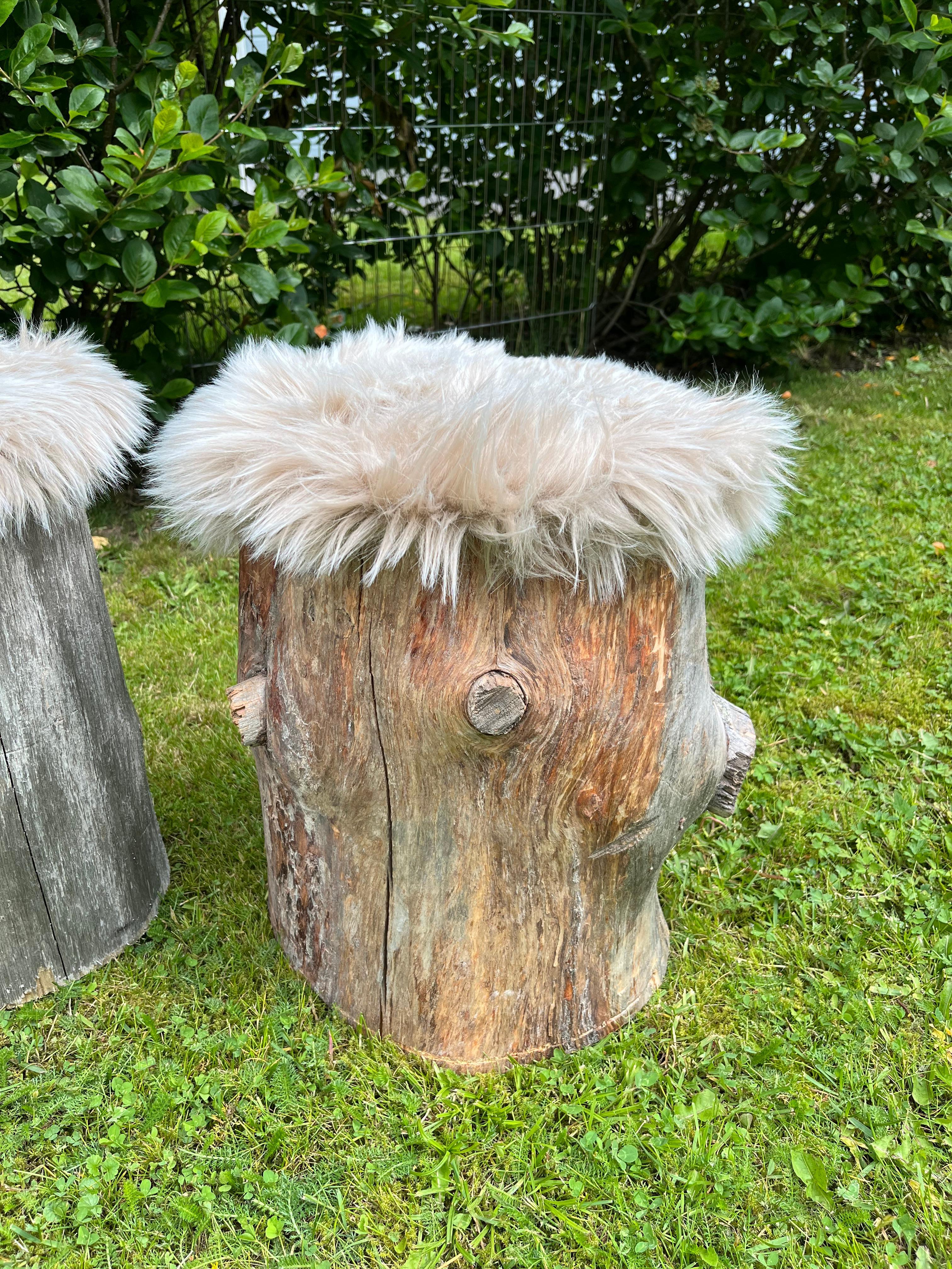 Tabourets en vieux bois au design finlandais. Excellent état - En vente à Hyvinkää, FI