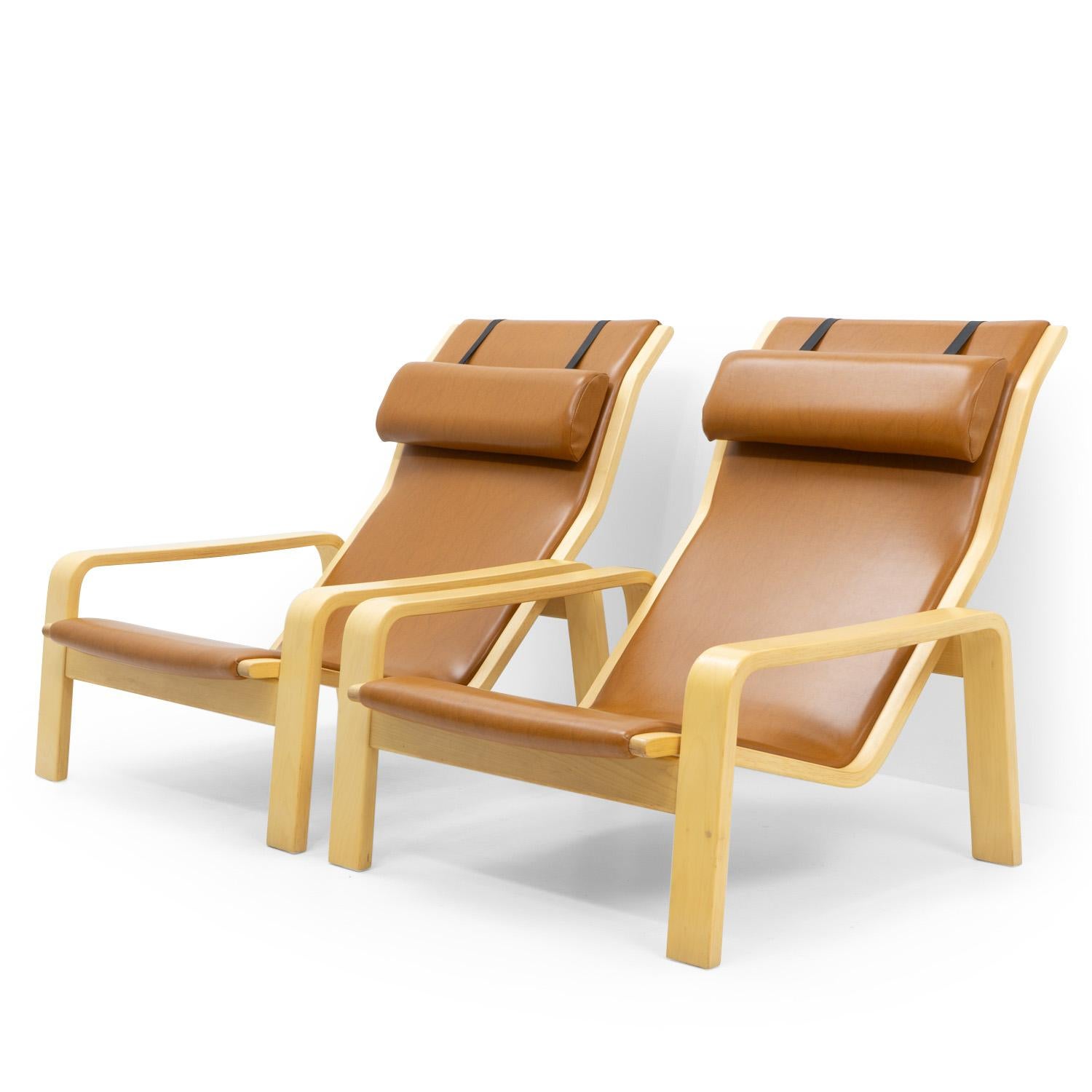 Pulkka Lounge Chairs aus Bugholz von Ilmari Laippainen für Asko, Finnland, aus den 1960er Jahren.

Ilmari Laippainen (1922-2004) war ein bekannter finnischer Architekt und Designer, der für seinen funktionalistischen Ansatz und seine Betonung der
