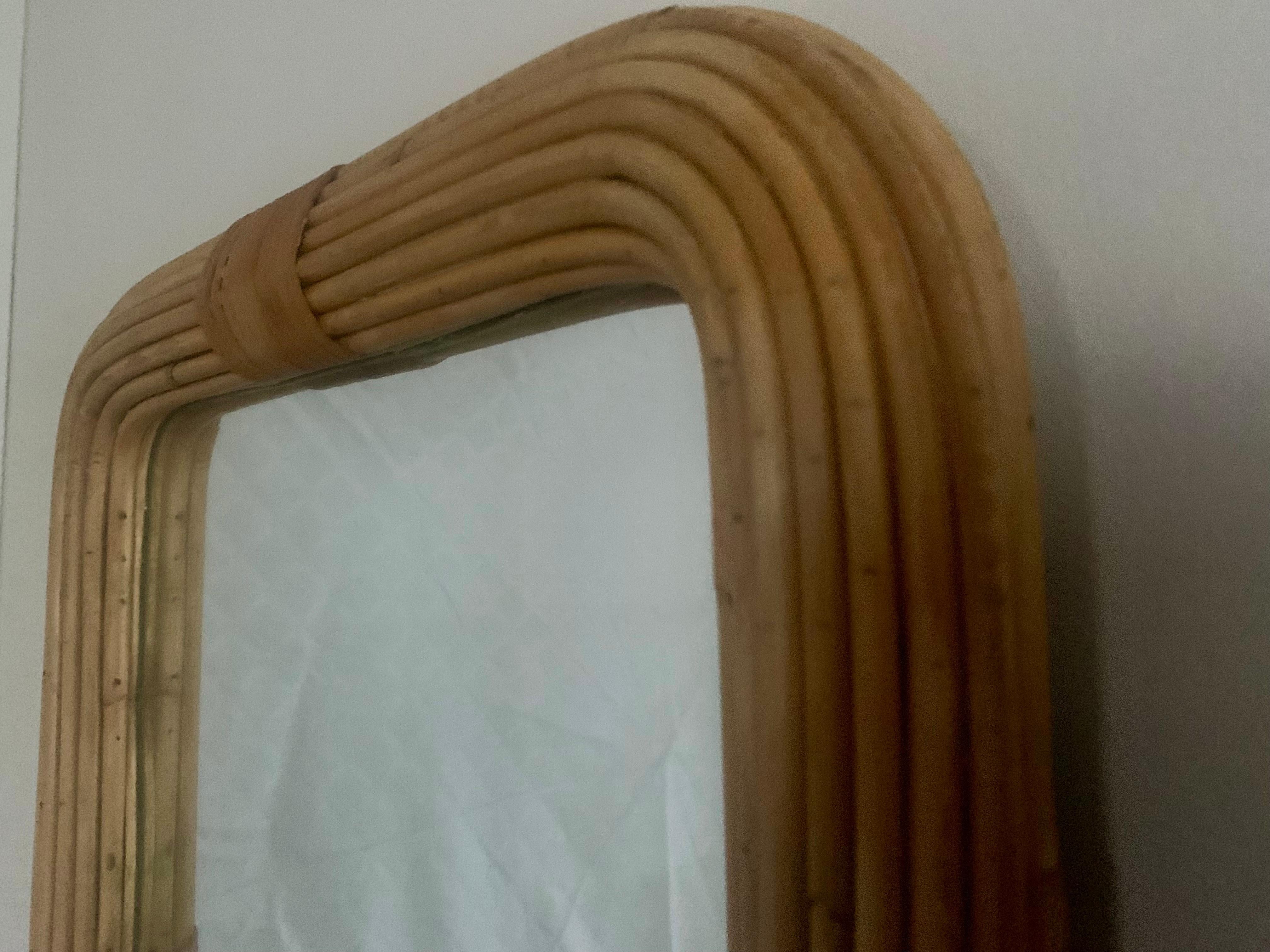 Specchio da parete in rattan dal design finlandese in vendita 1