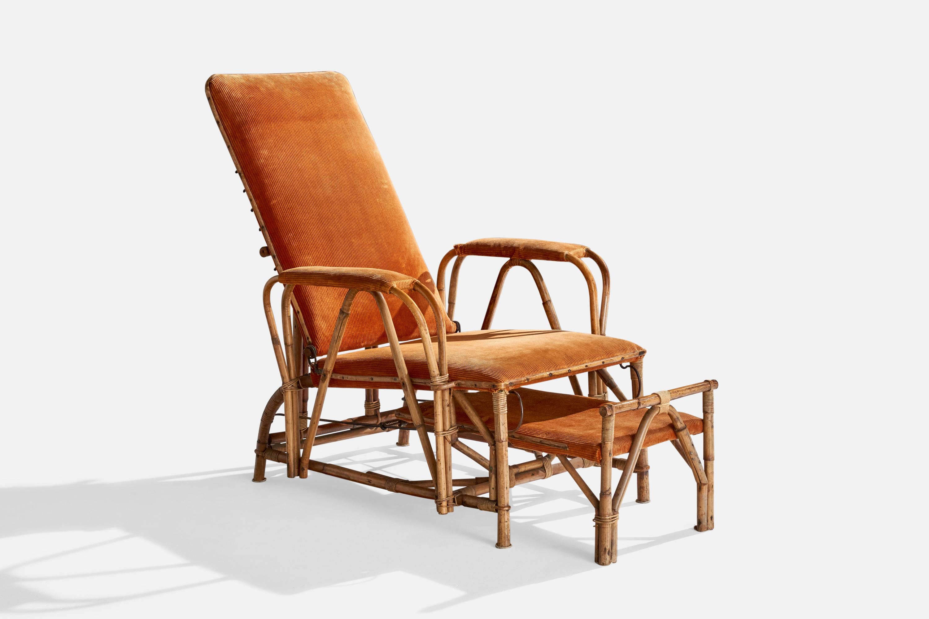 Una chaise longue regolabile in bambù, rattan, metallo e tessuto arancione, progettata e prodotta in Finlandia, negli anni '30 circa.

Dimensioni variabili.

Altezza del sedile: 15