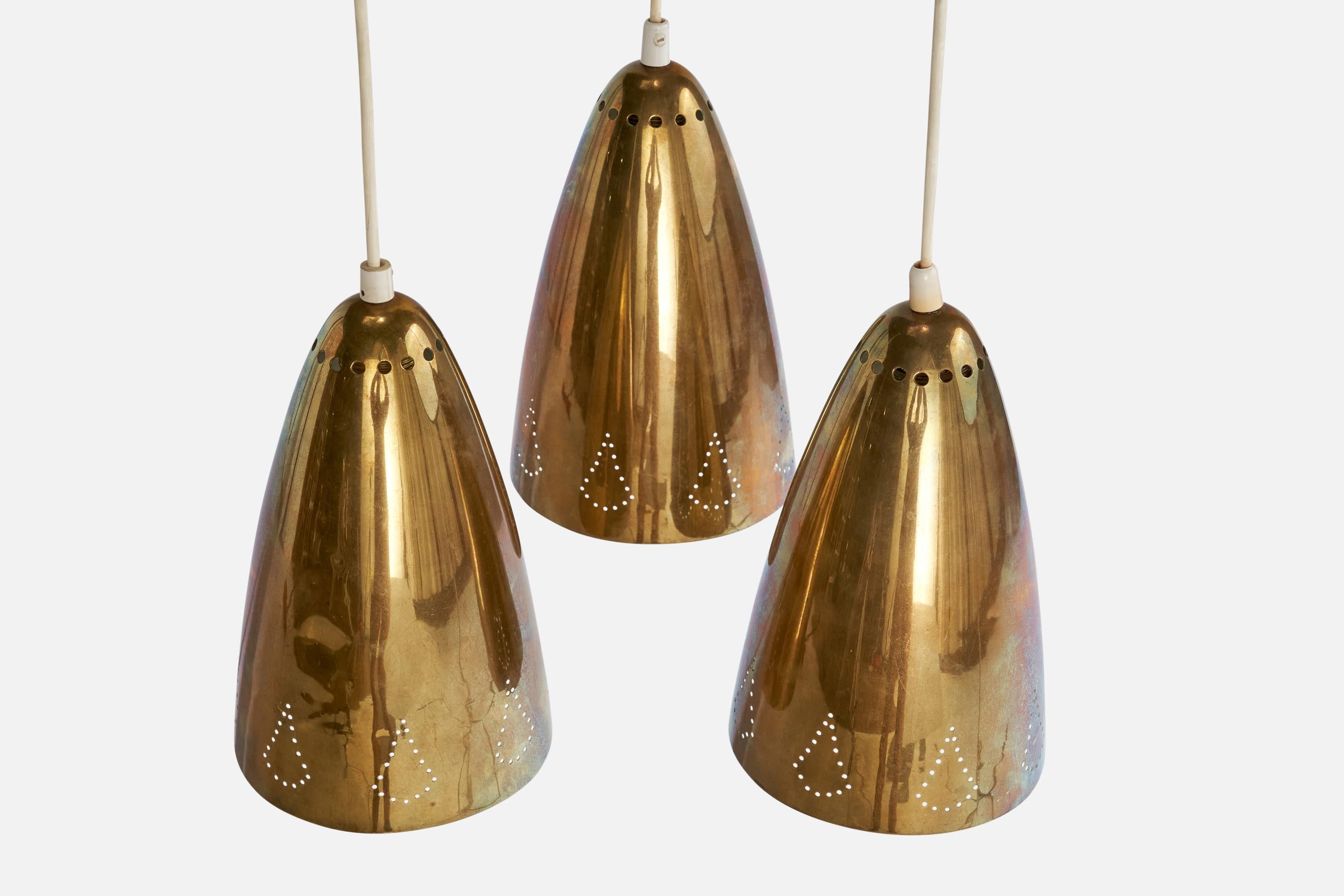 Designer finlandese, Lampadario, Ottone, Finlandia, anni '50 In condizioni buone in vendita a High Point, NC