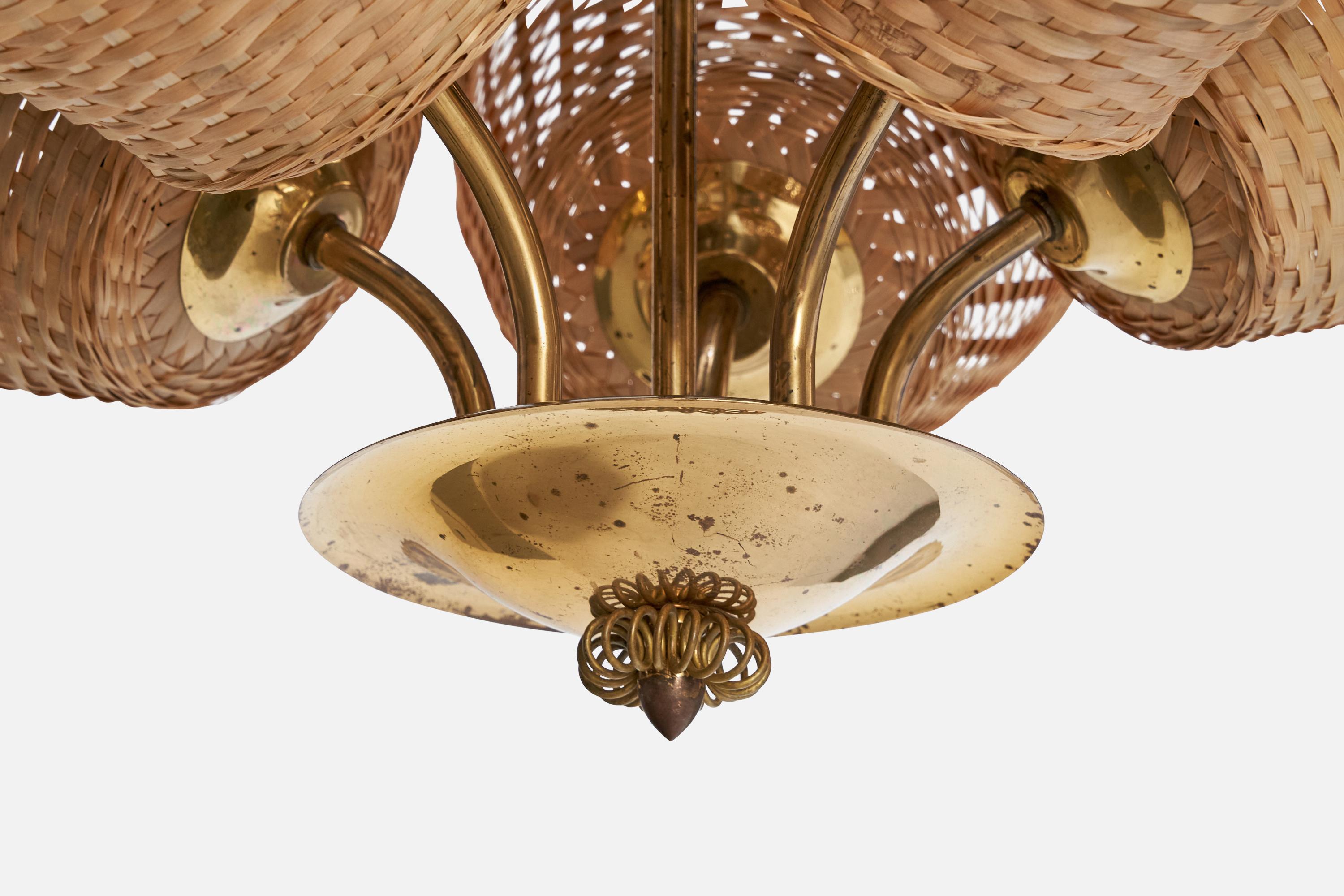 Milieu du XXe siècle Designer finlandais, lustre, laiton, verre, rotin, Finlande, années 1940 en vente