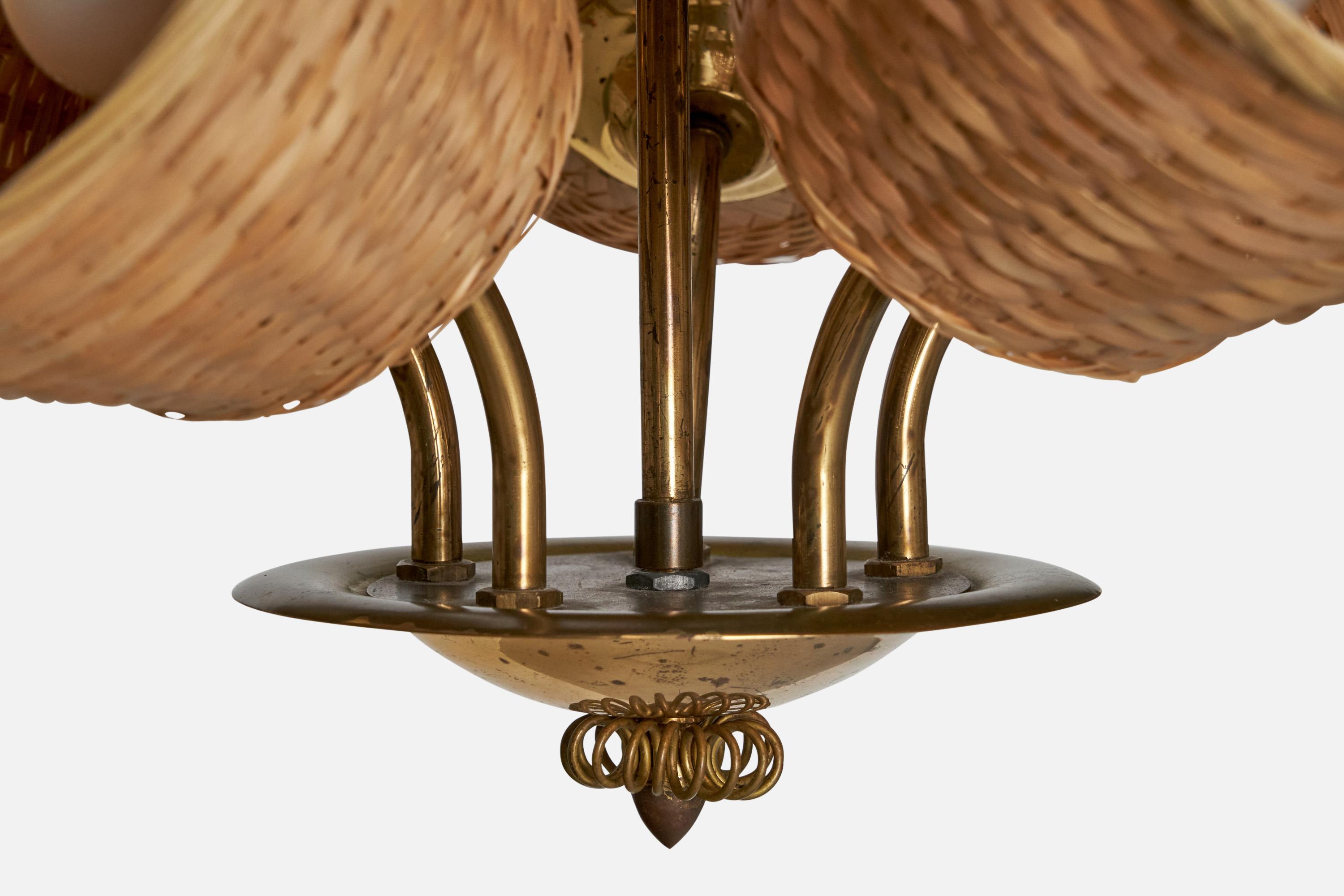 Laiton Designer finlandais, lustre, laiton, verre, rotin, Finlande, années 1940 en vente