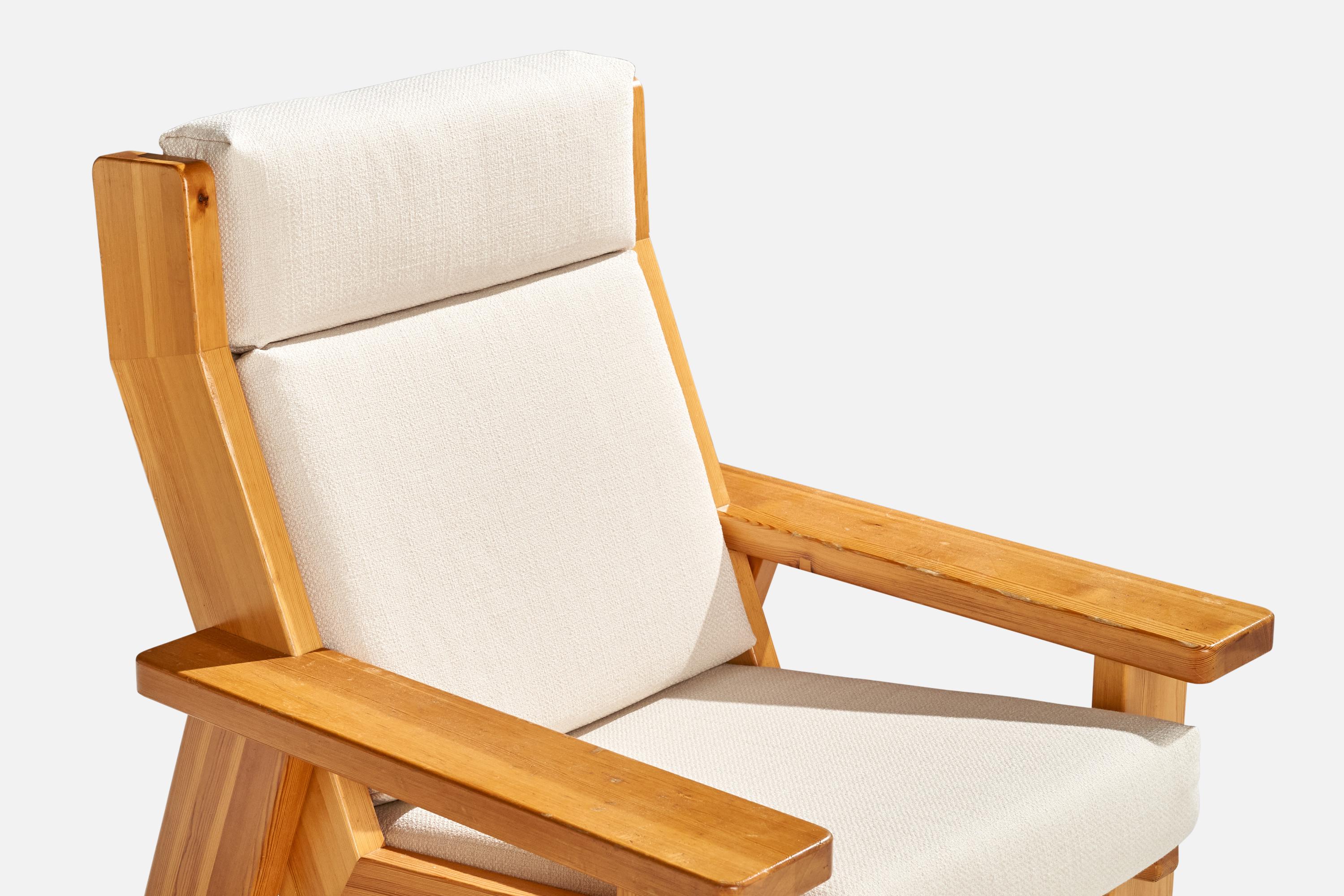 Designer finlandais, fauteuils de salon, pin, tissu, Finlande, 1970 en vente 4