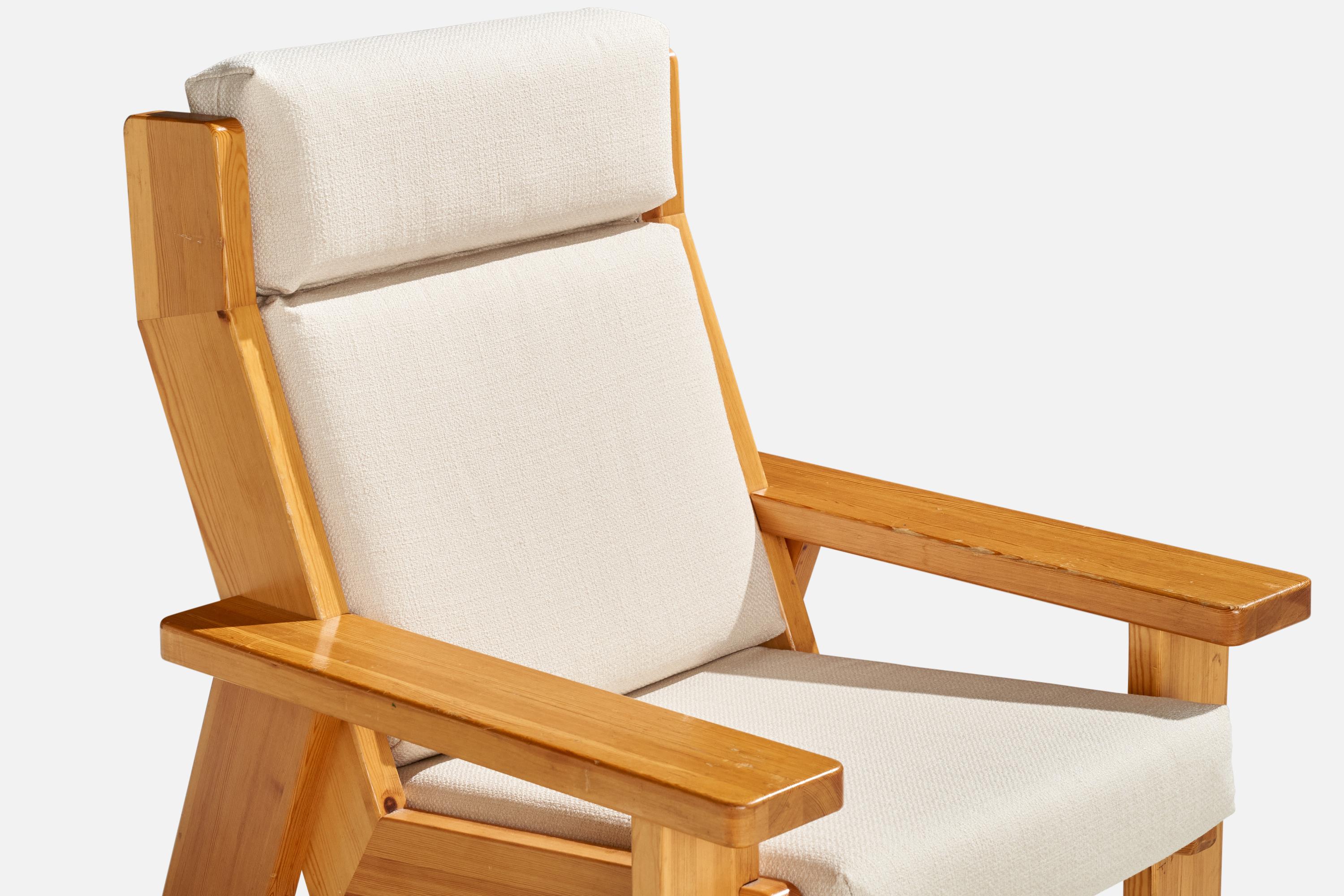 Finnish Designer, Lounge Chairs, Pine, Fabric, Finland, 1970s For Sale 9