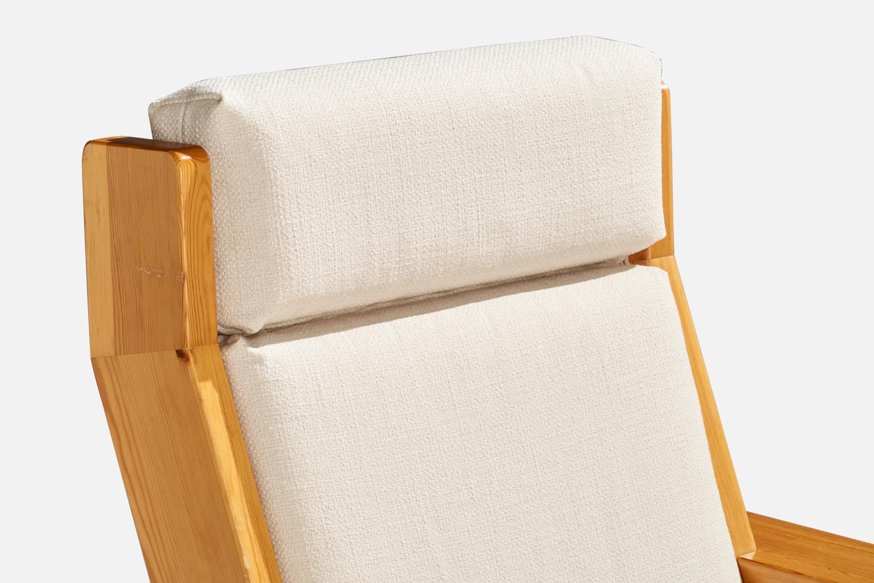 Finnish Designer, Lounge Chairs, Pine, Fabric, Finland, 1970s For Sale 10