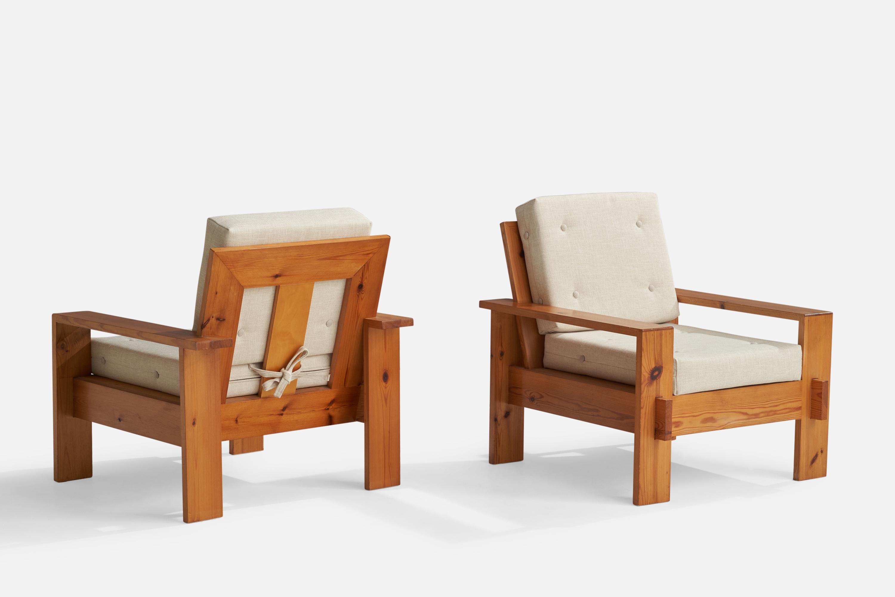 Late 20th Century Finnish Designer, Lounge Chairs, Pine, Fabric, Finland, 1970s For Sale