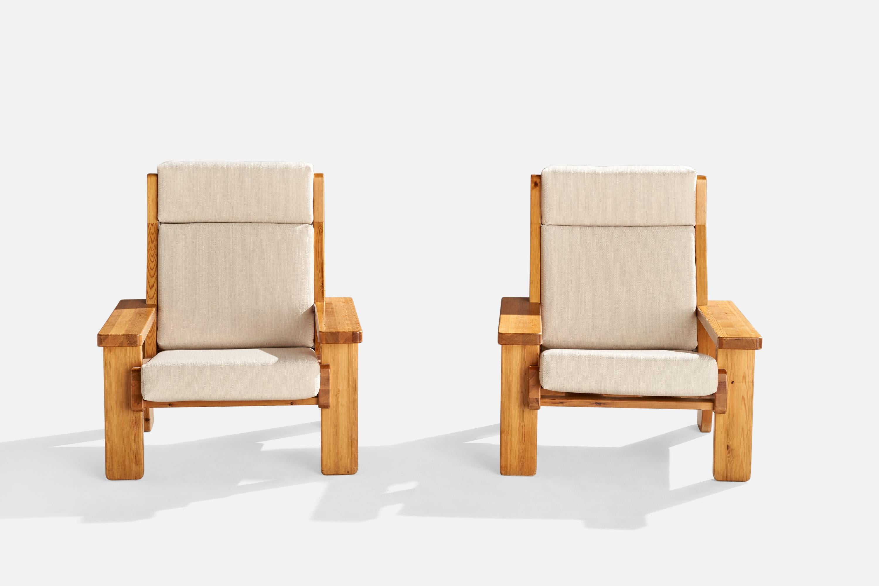 Finlandais Designer finlandais, fauteuils de salon, pin, tissu, Finlande, 1970 en vente