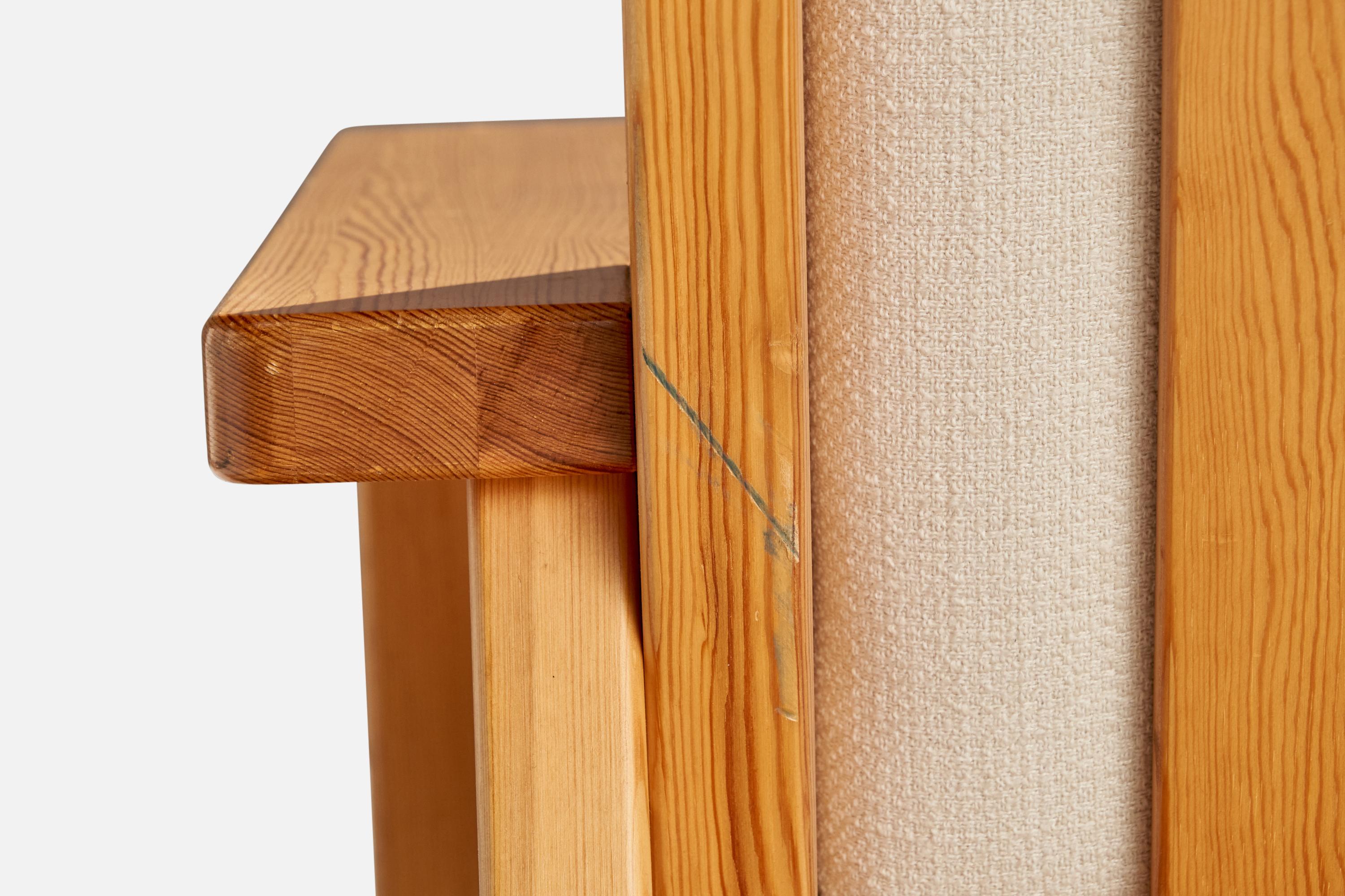 Finnish Designer, Lounge Chairs, Pine, Fabric, Finland, 1970s For Sale 2